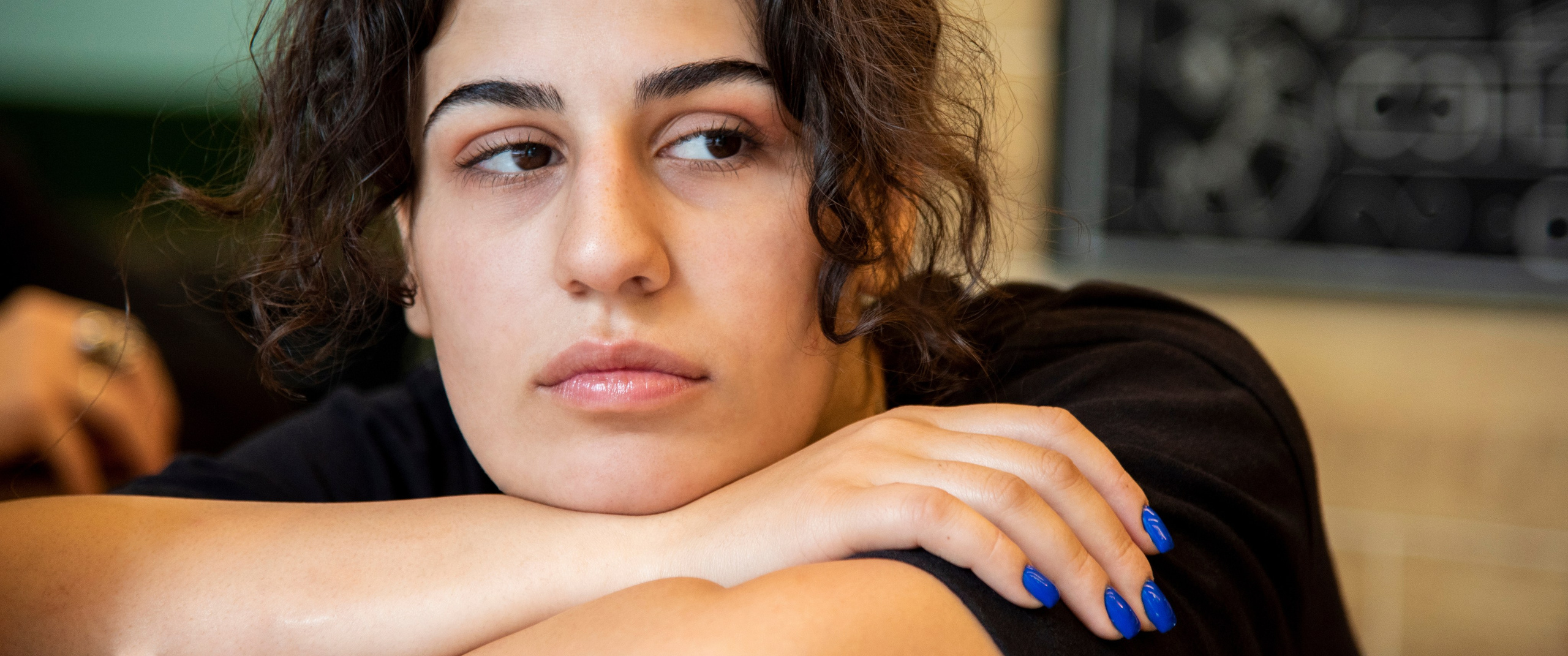 девушка, кудри, армянка, брюнетка, бармен, посёлок Лазоревское