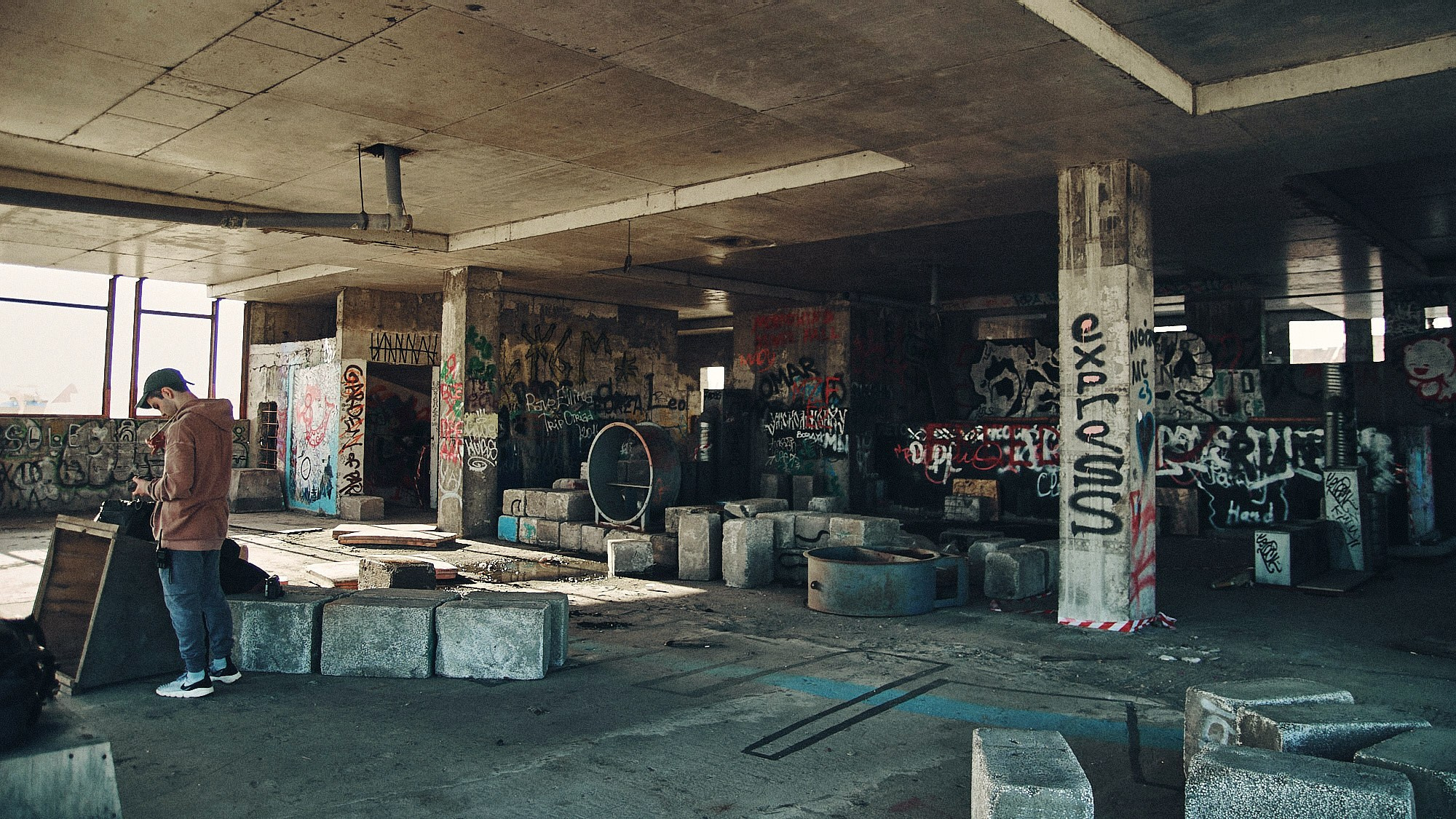 Бэкстейдж клипа — репортажная съёмка закулисья съёмочного дня. Репортажный фотограф в Москве — Дмитрий Тарасов | Съёмка мероприятий, концертов, корпоративов