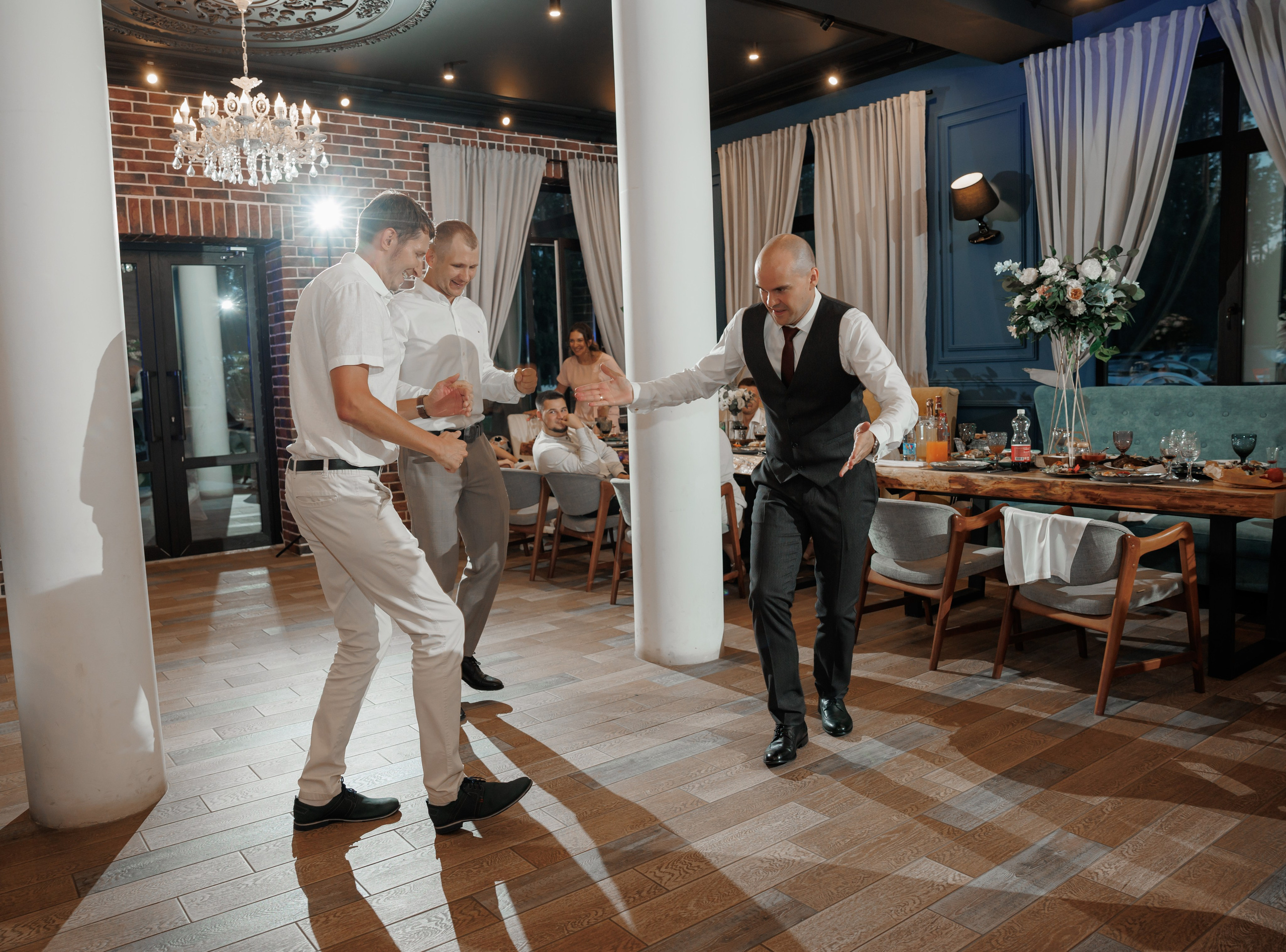 Полина и Дмитрий, загородный клуб «Барин», ЗАГС в г. Пушкино. Свадебный и репортажный фотограф (Москва, Королев и другие)