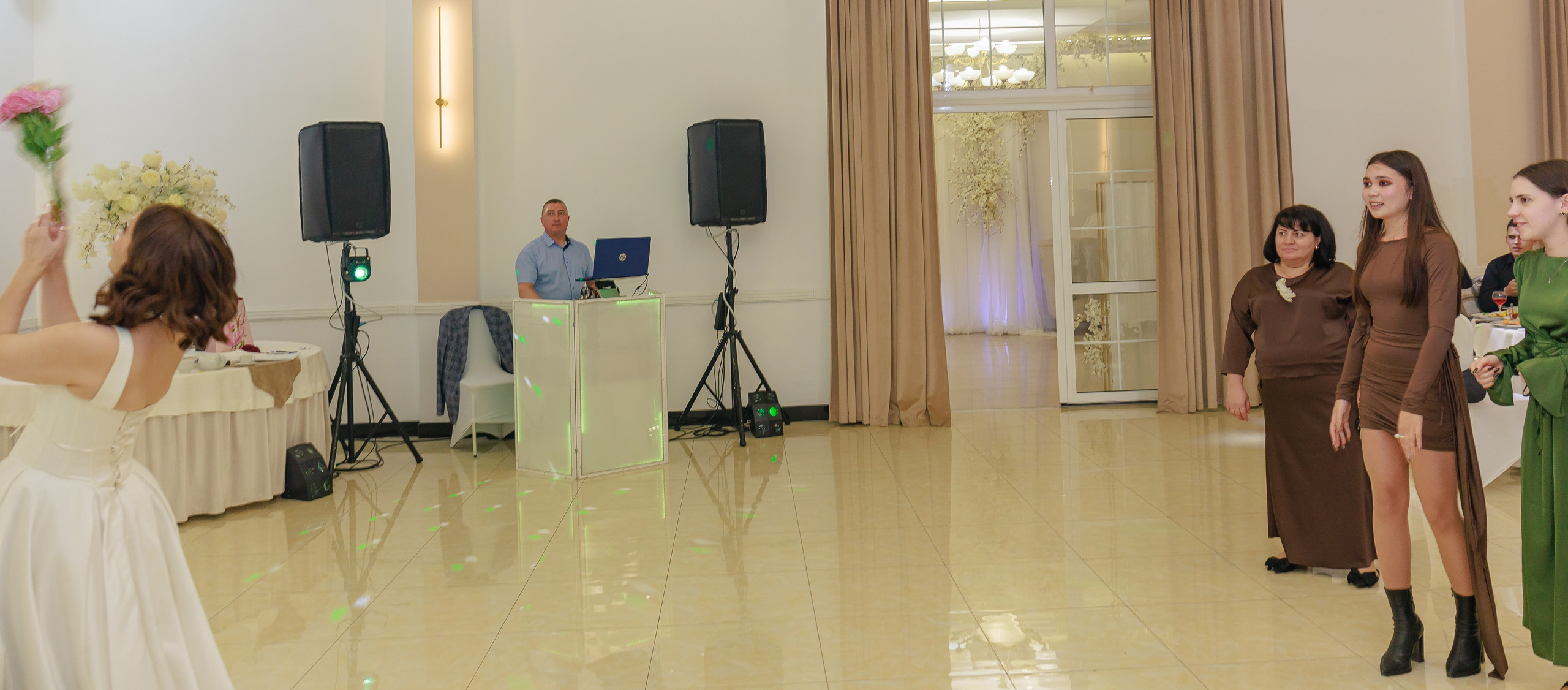 Данил и Сабина банкетный зал Beyaz Hall. Фотограф и видеограф в Крыму и Севастополе