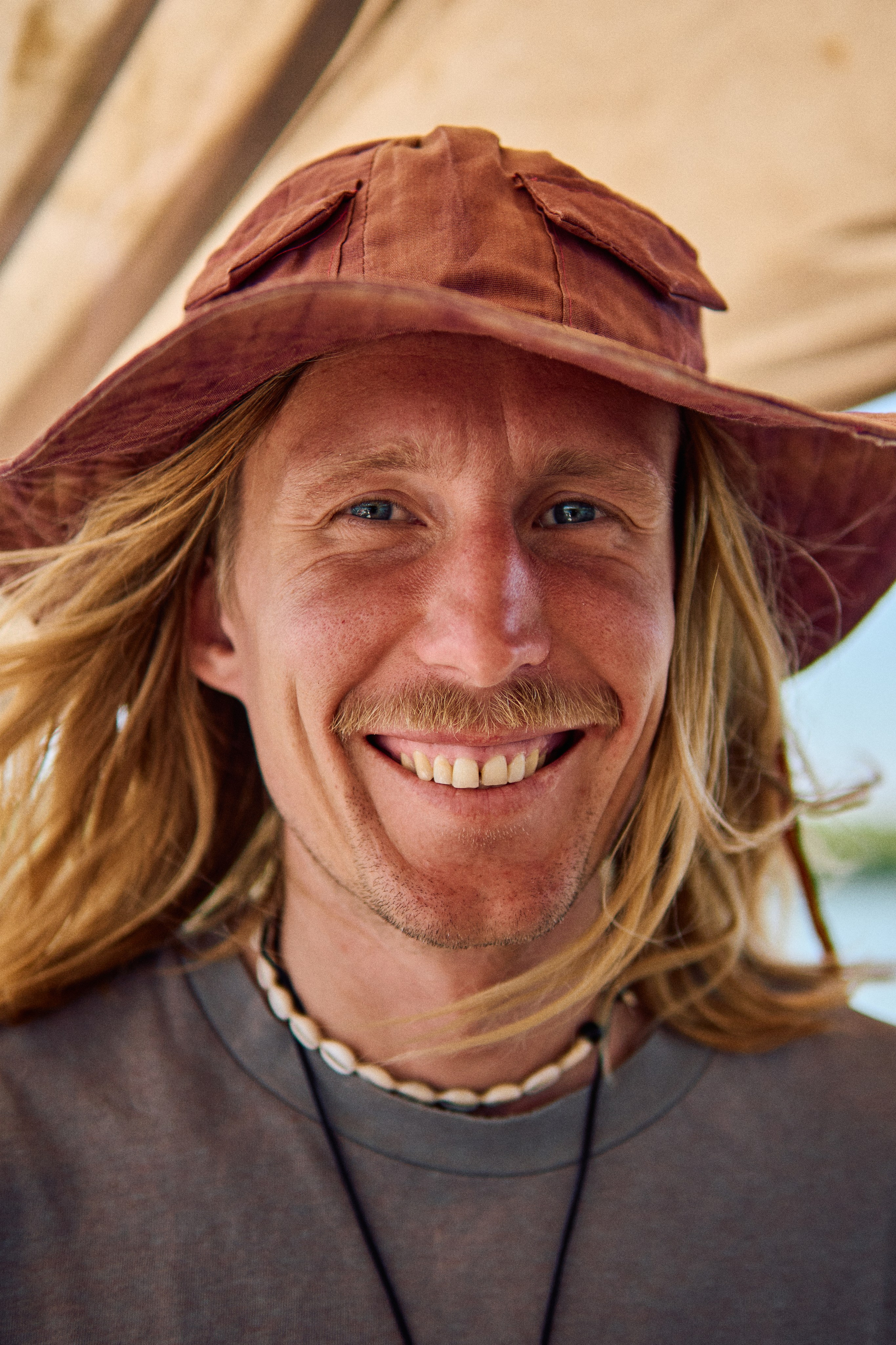 Morocco-Gambia. See the moment and catche. commercial and reportage