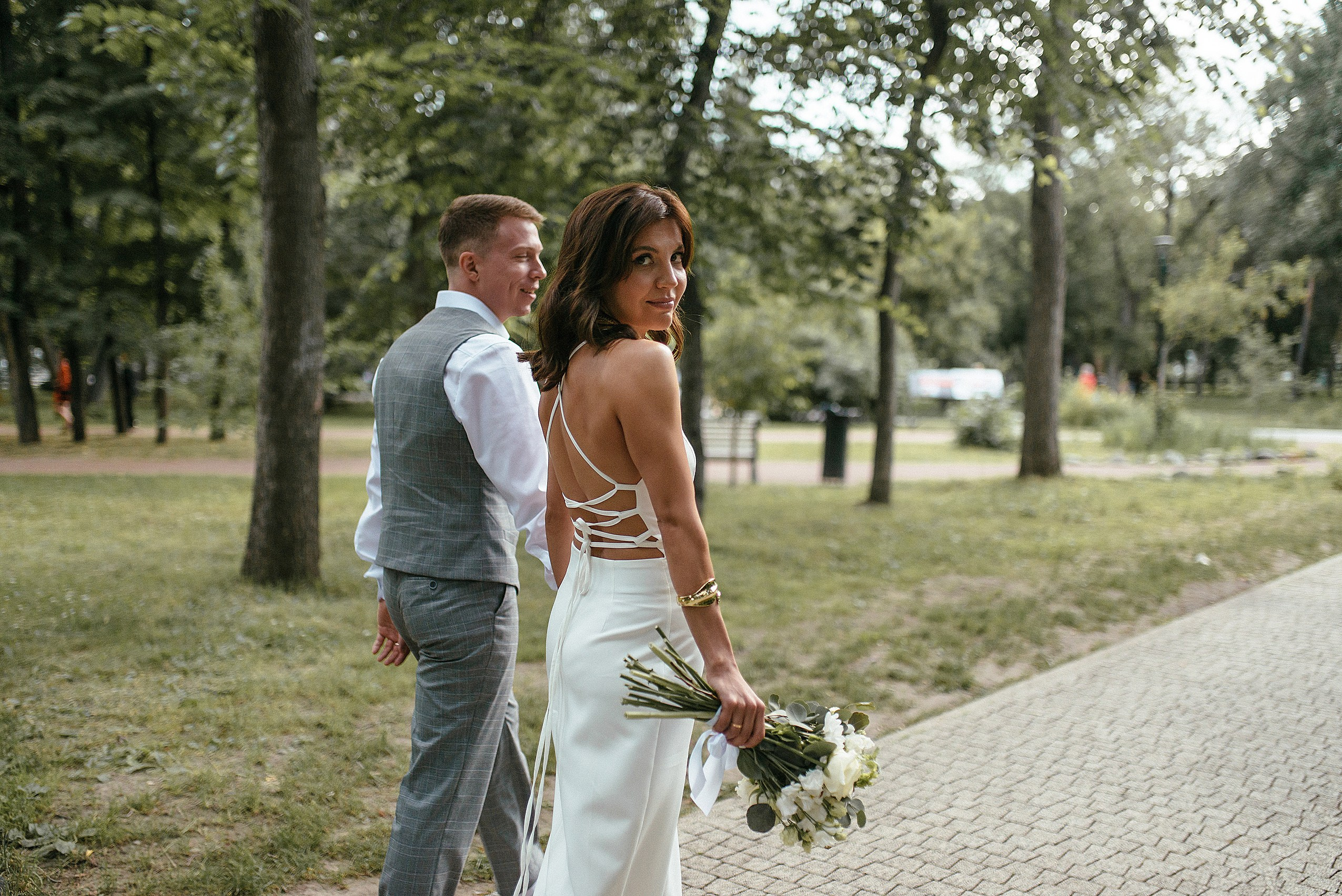 Свадебная фотосессия в парке Новосибирска | Романтика и нежность от фотографа Дарья Едапина. Фотограф Дарья Едапина Новосибирск