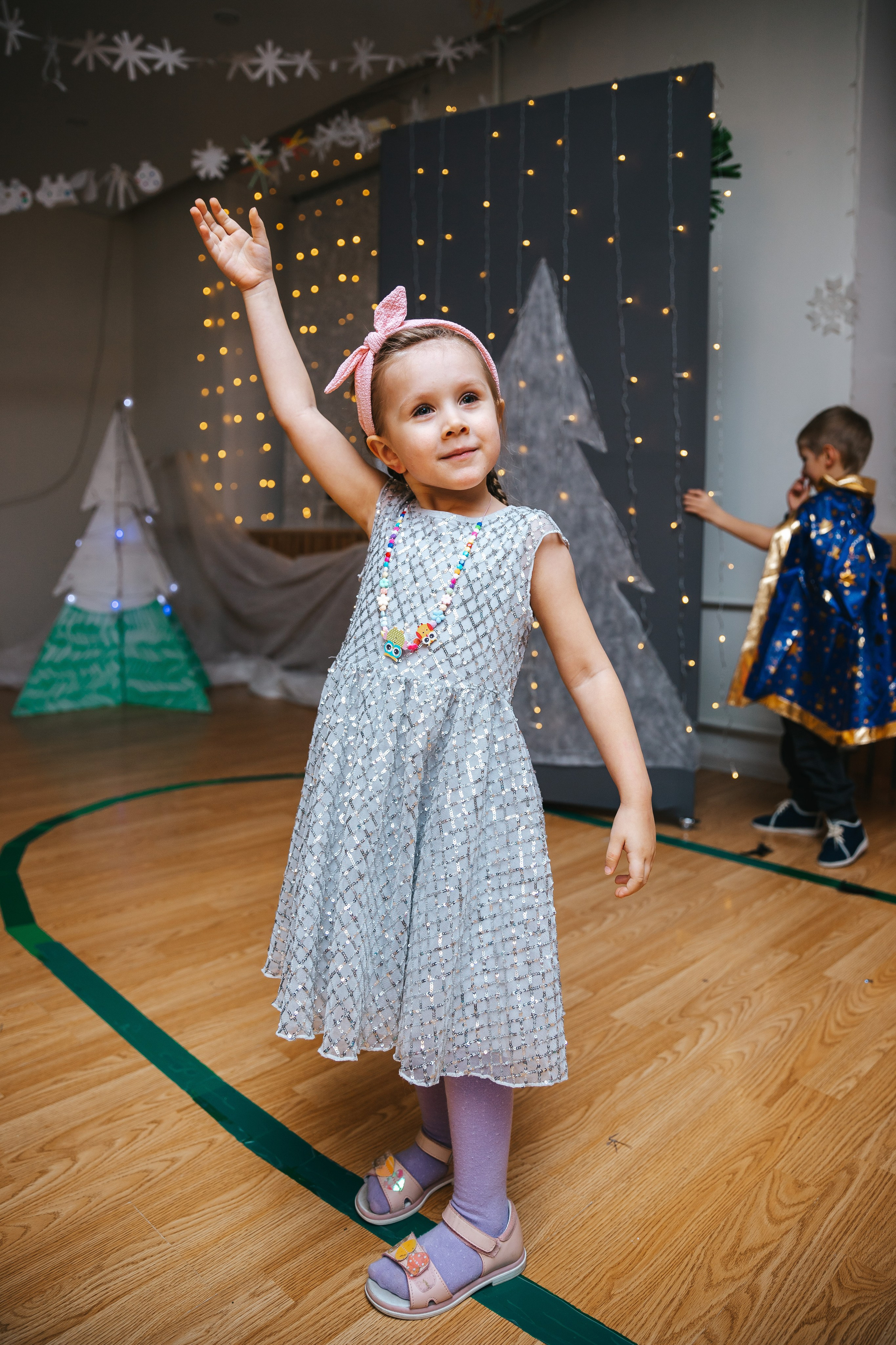 Новогодний утренник в Монтессори-садике. Семейный lifestyle фотограф в Санкт-Петербурге Людмила Пахомова