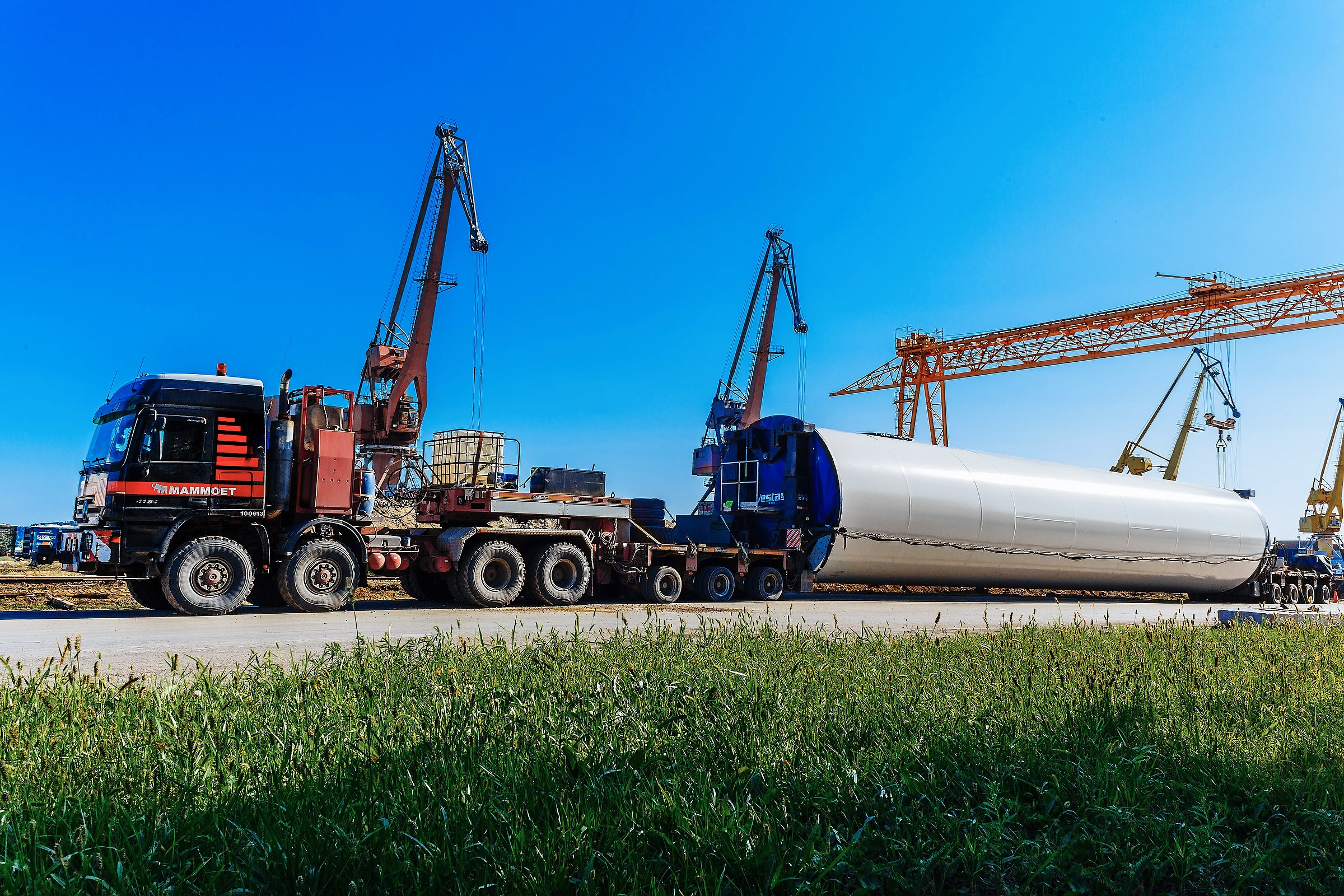 MAMMOET транспортировка ветрогенераторов VESTAS в Казахстан. Фотограф на мероприятие, свадьбу в Тольятти, Самара | Демотченко Андрей