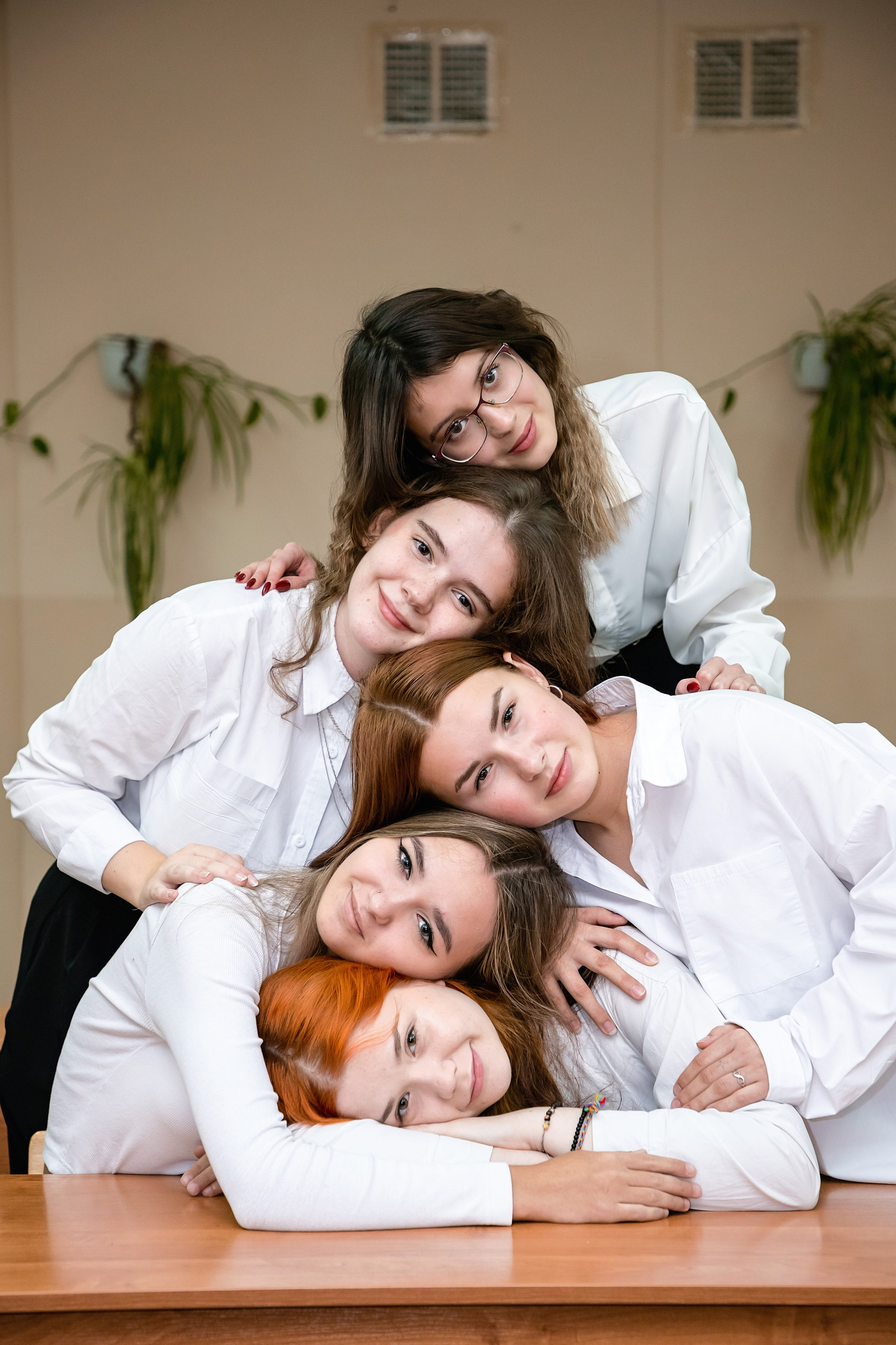 Идеи фото группами 9-11 класс. Выпускные альбомы «Эврика» в Нижнем Новгороде