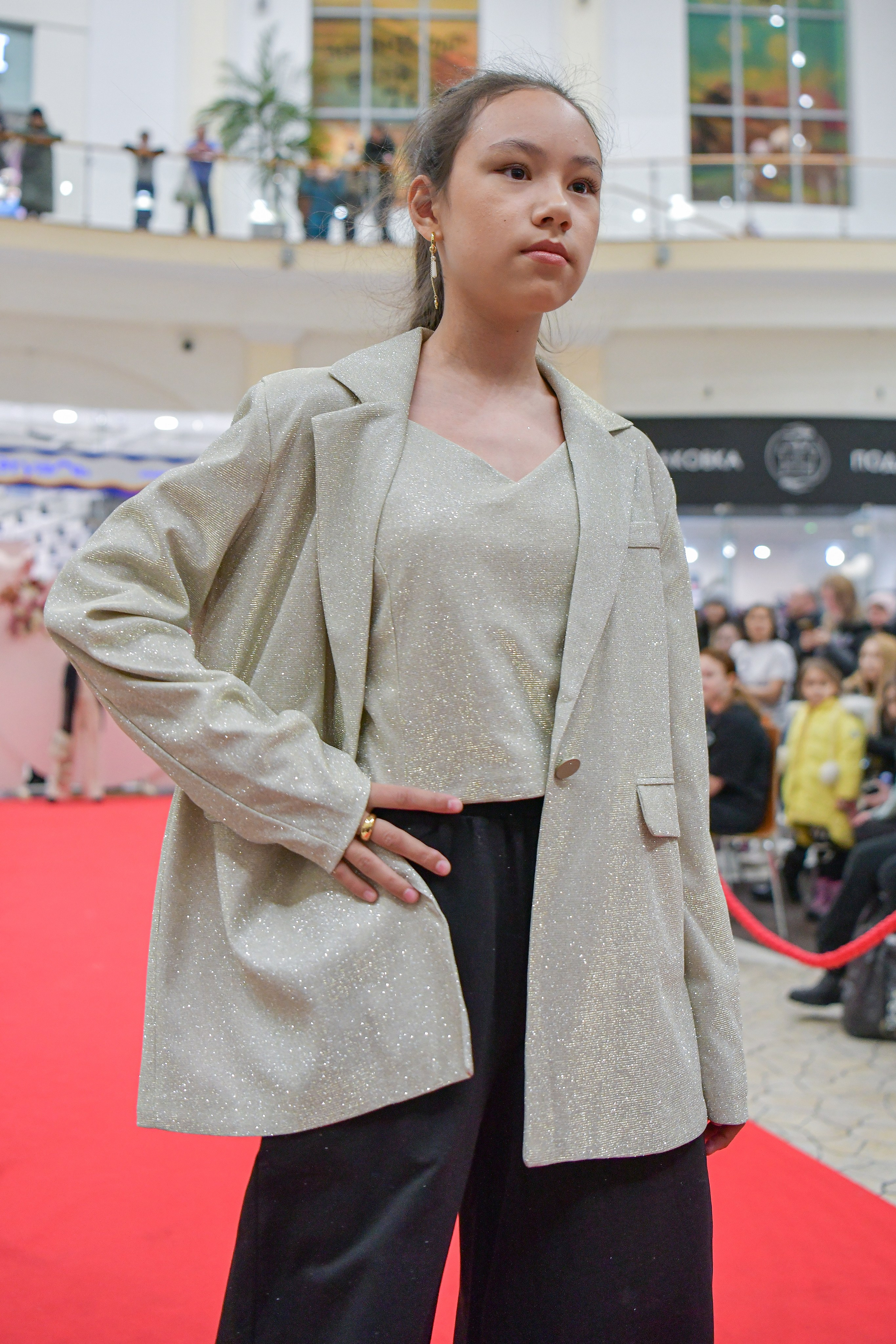 Модный показ 2024. Свой взгляд через объектив