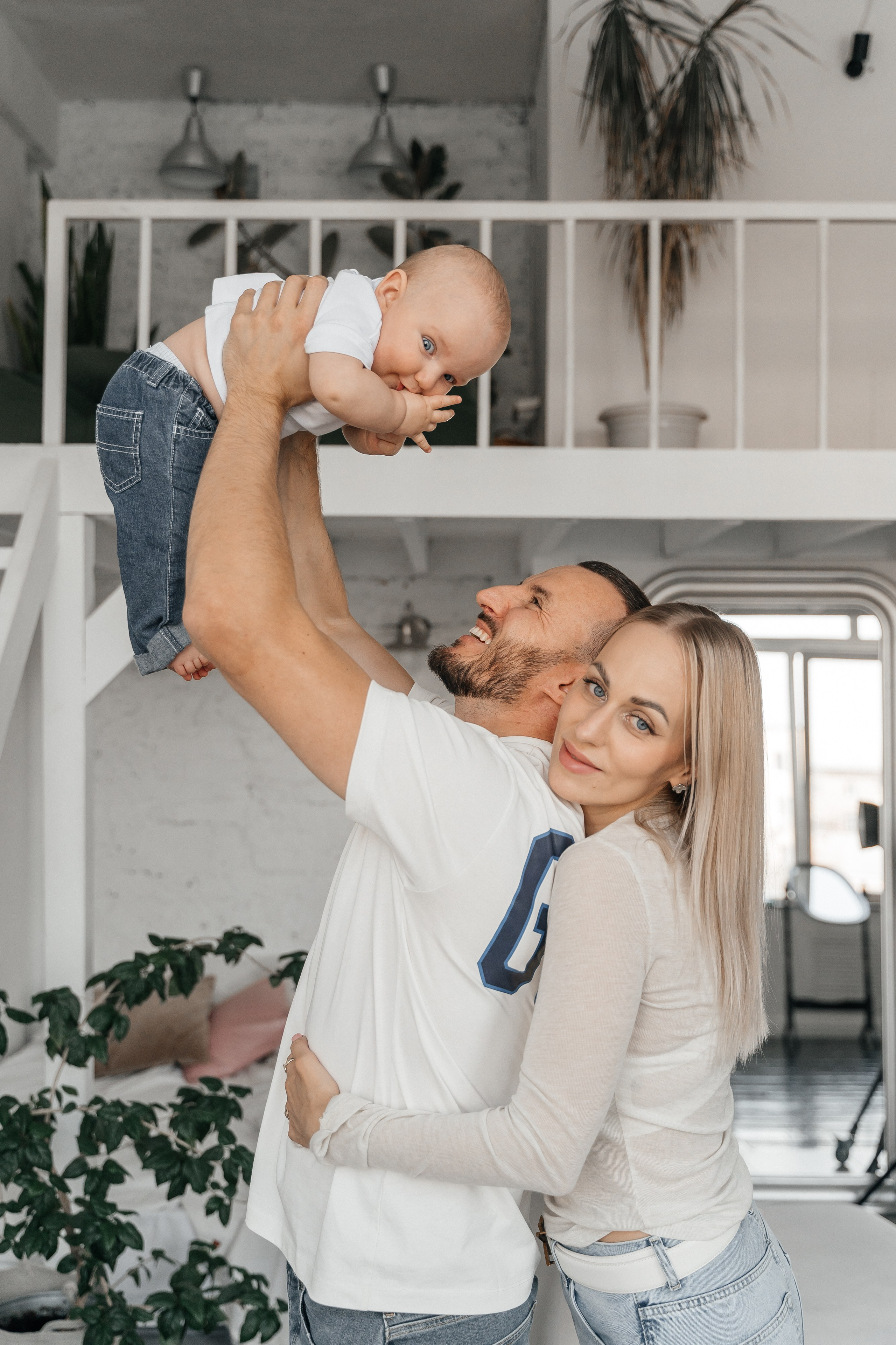 Саша, Юля и Лев. Волик Мария