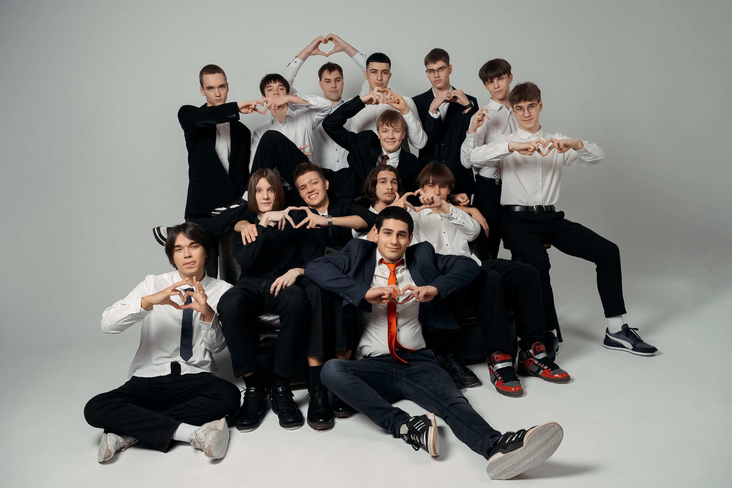 ВЫПУСКНИКИ 11 КЛАСС. МАРГАРИТА КУДРЯШОВА СВАДЕБНЫЙ И СЕМЕЙНЫЙ ФОТОГРАФ ТВЕРЬ МОСКВА