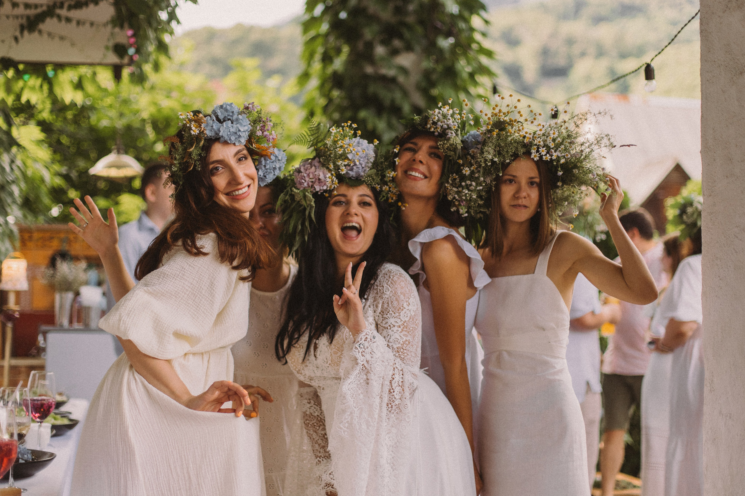 Репортажная фотосессия свадебной вечеринки в Красной поляне. Свадебный, репортажный и портретный фотограф Сочи, Краснодар. Александра Зайцева