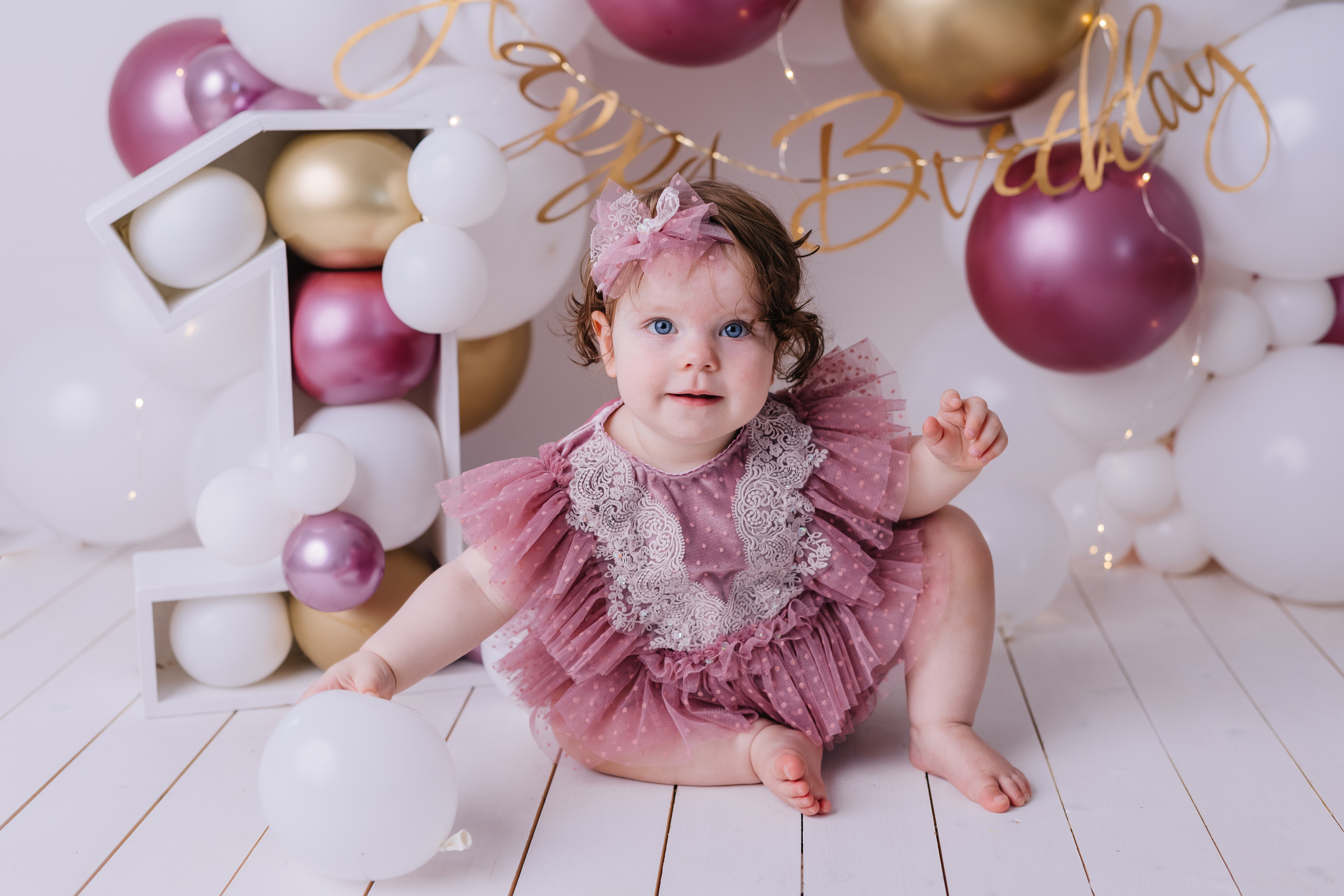 Первый тортик розовый металик. Семейный фотограф Обнинск