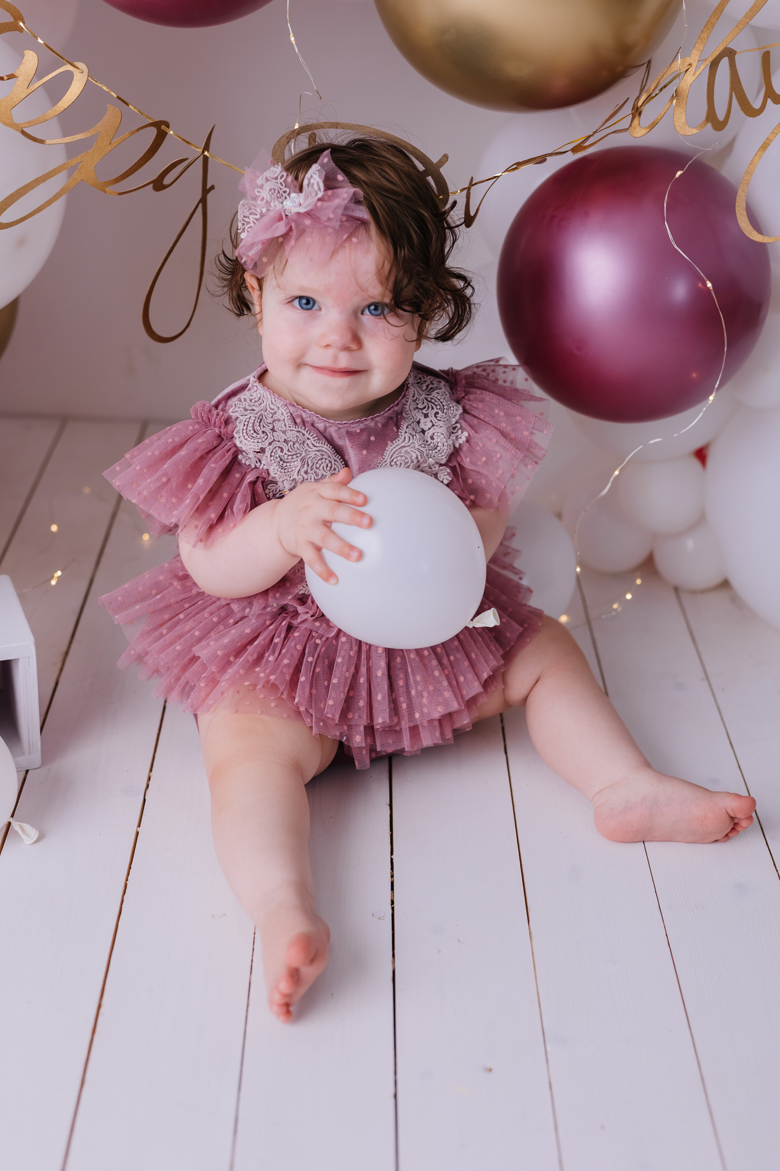 Первый тортик розовый металик. Семейный фотограф Обнинск