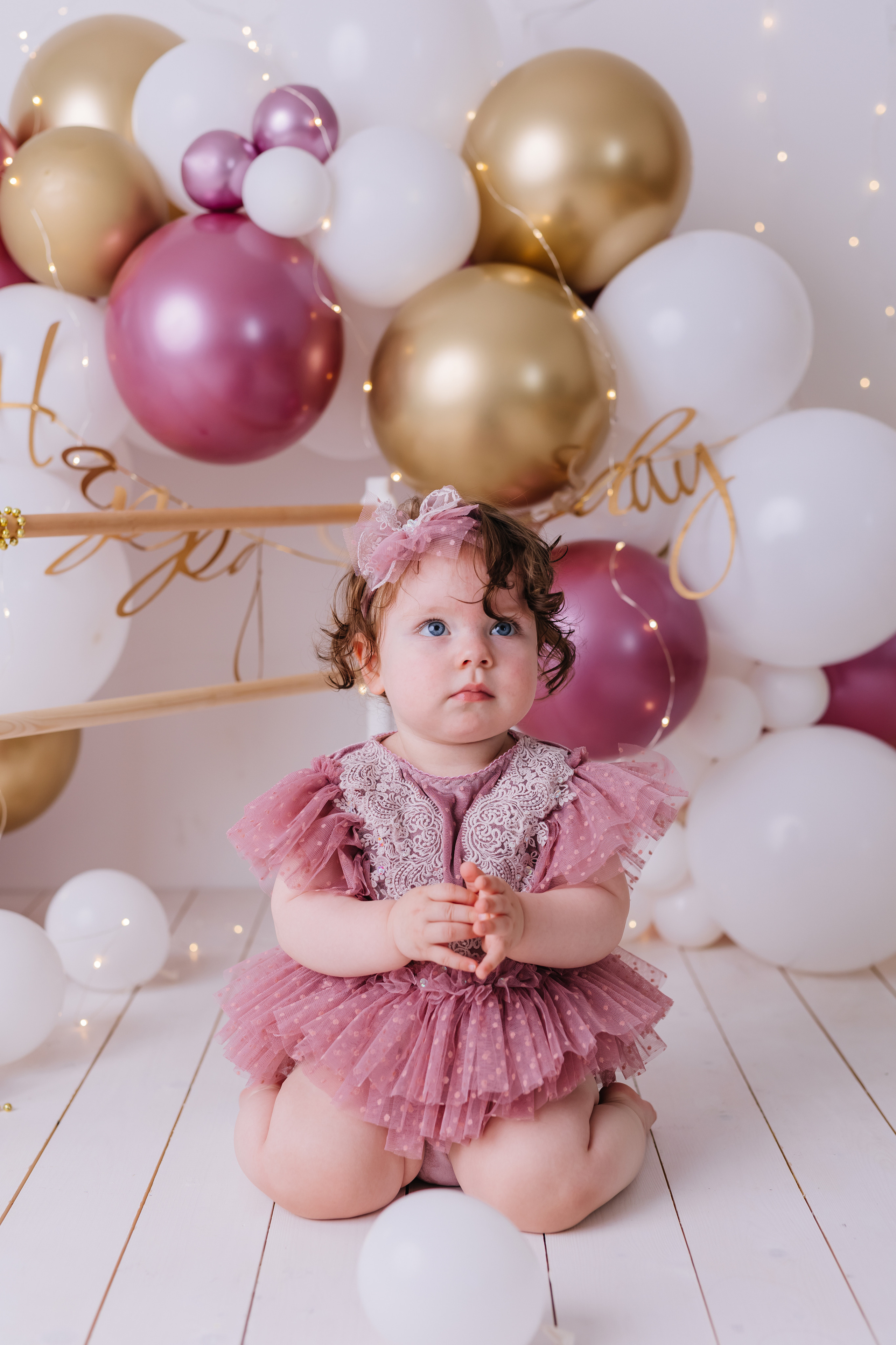 Первый тортик розовый металик. Семейный фотограф Обнинск