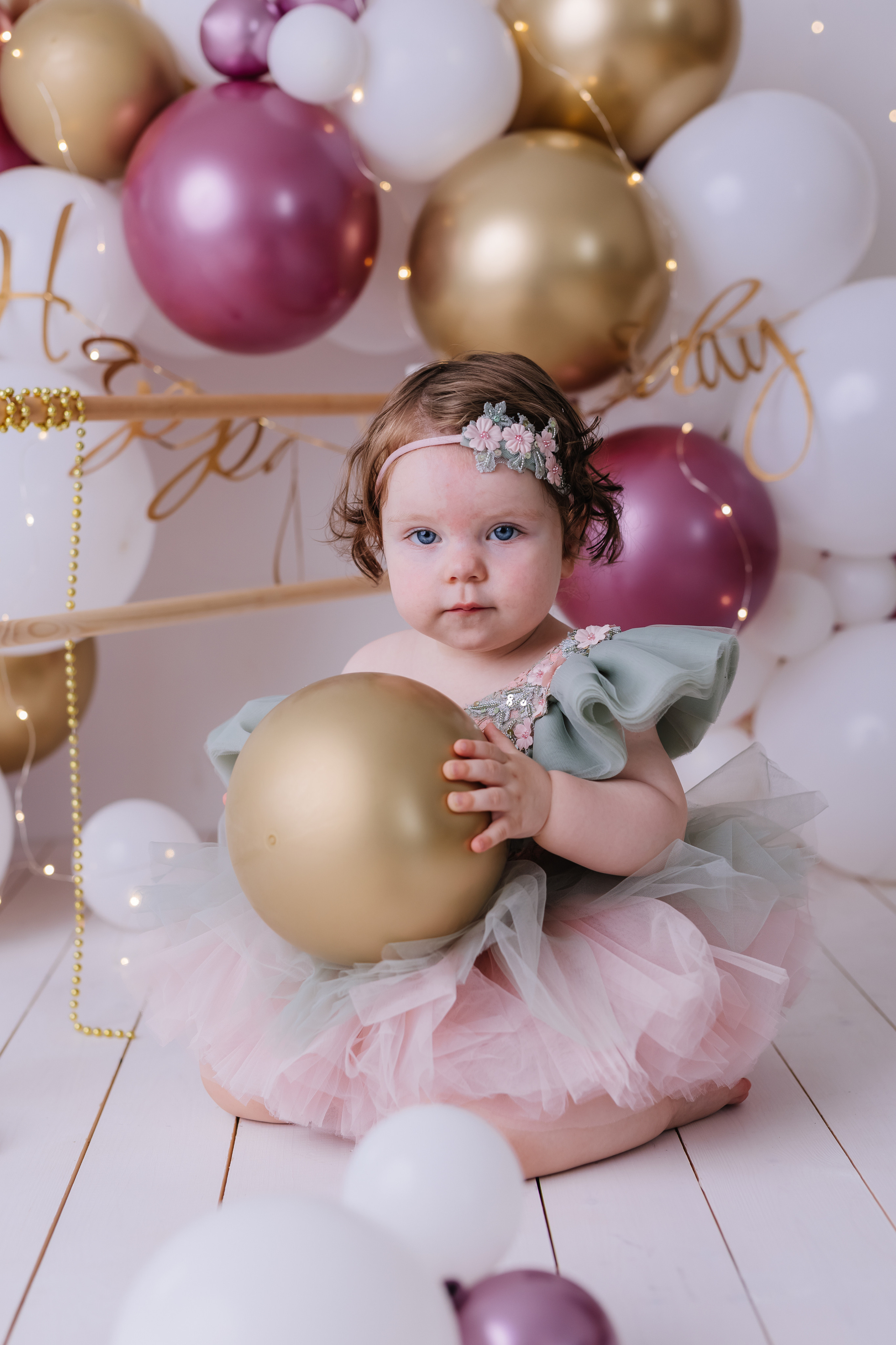 Первый тортик розовый металик. Семейный фотограф Обнинск