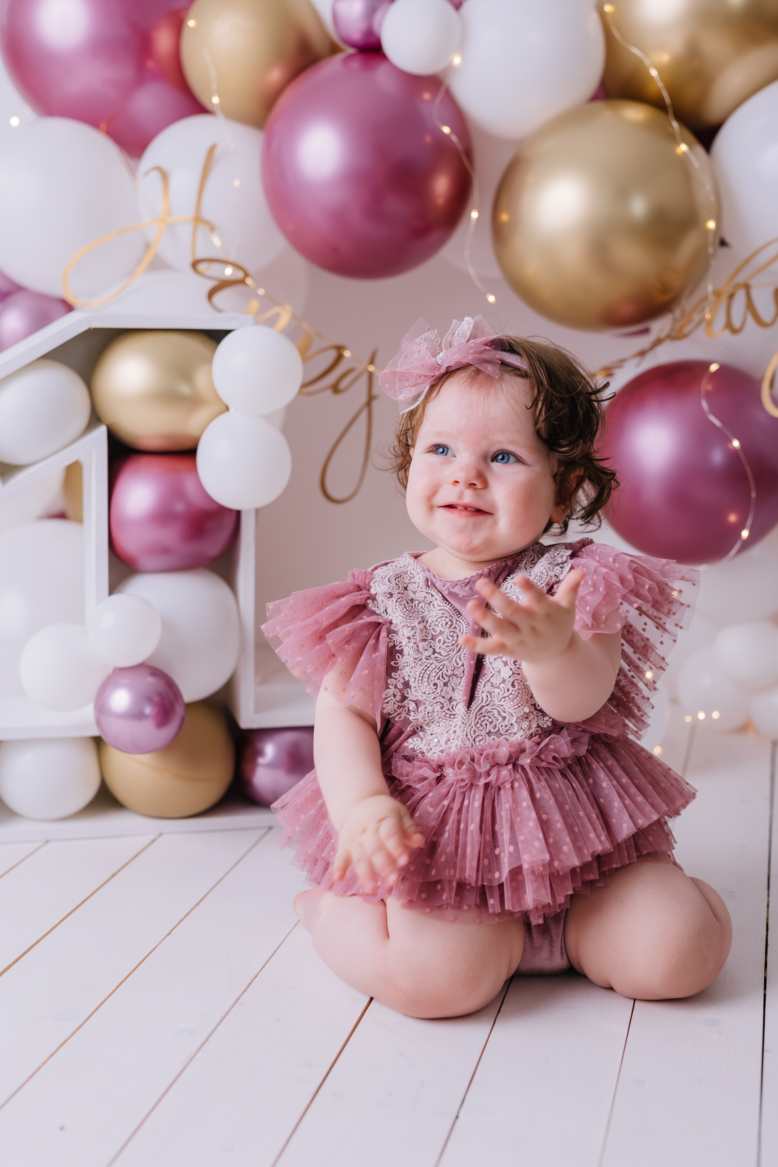 Первый тортик розовый металик. Семейный фотограф Обнинск