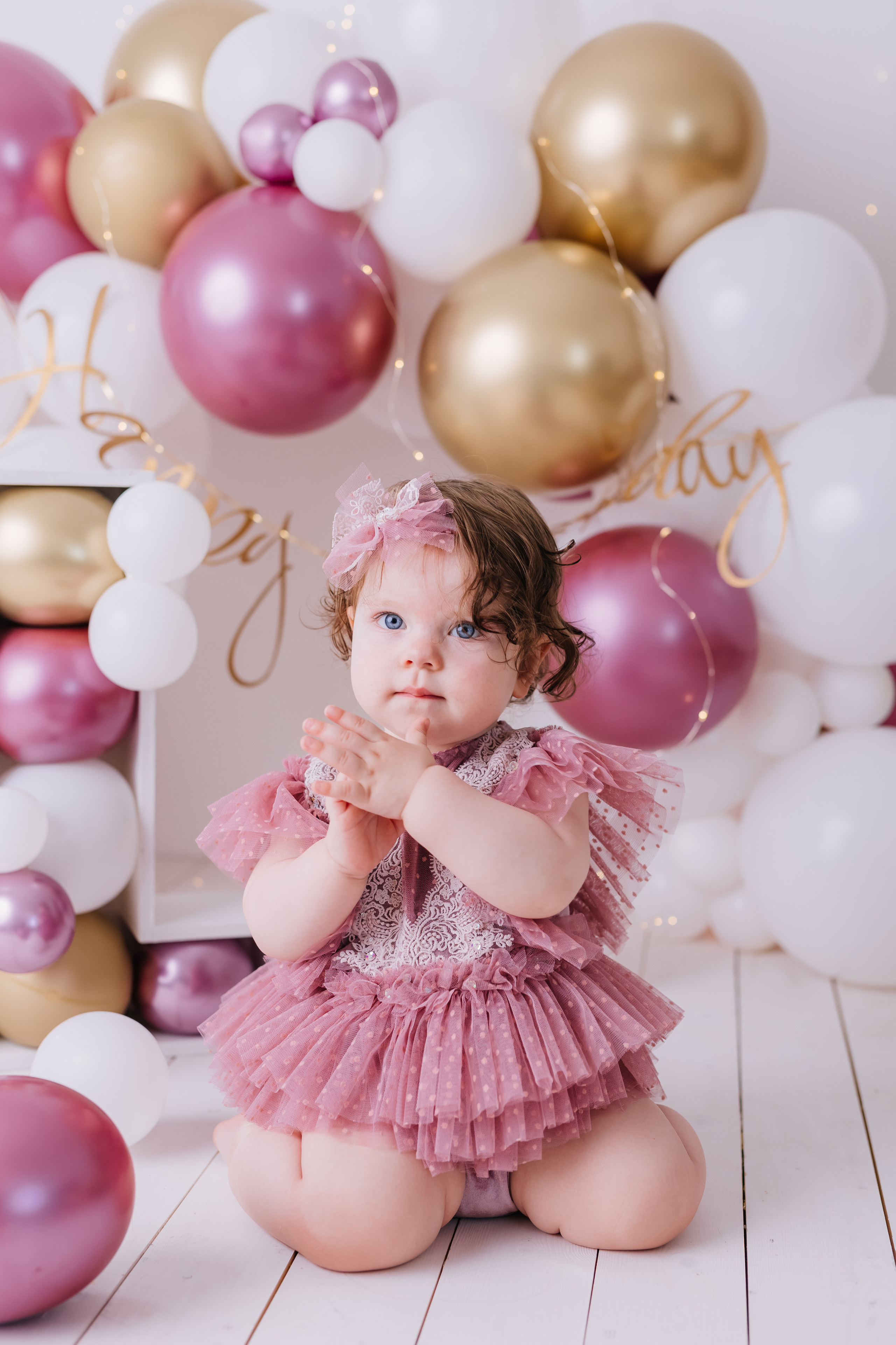 Первый тортик розовый металик. Семейный фотограф Обнинск