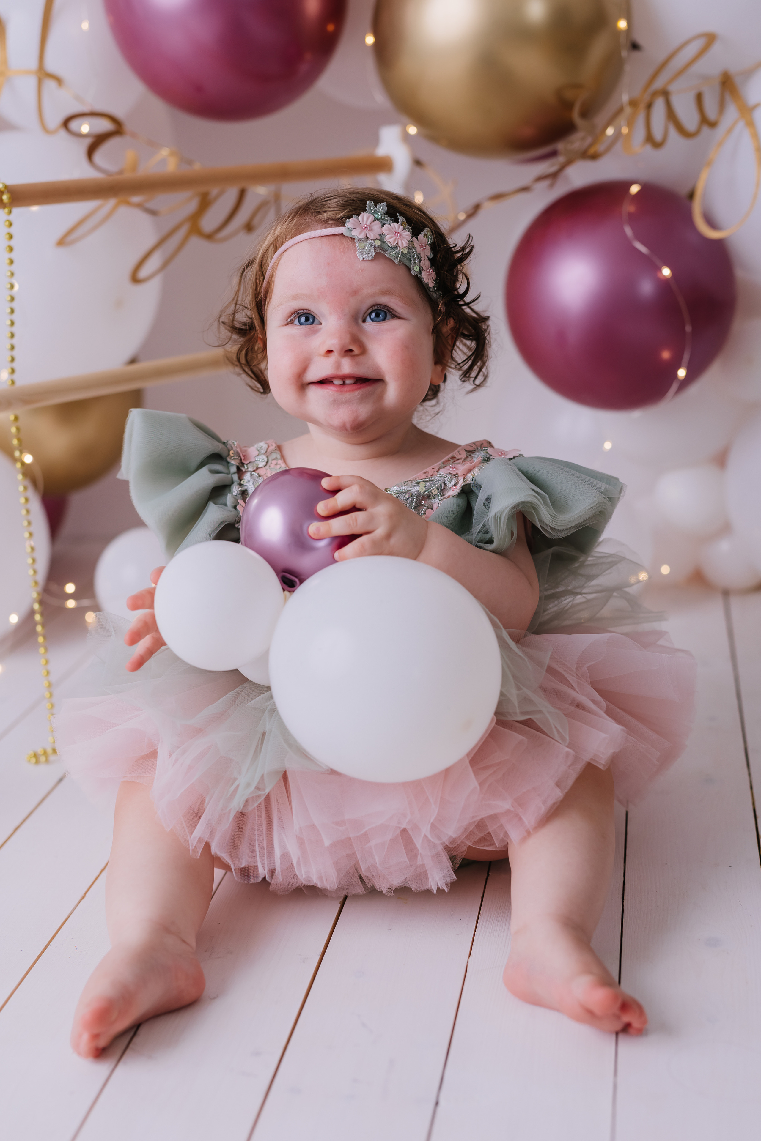 Первый тортик розовый металик. Семейный фотограф Обнинск