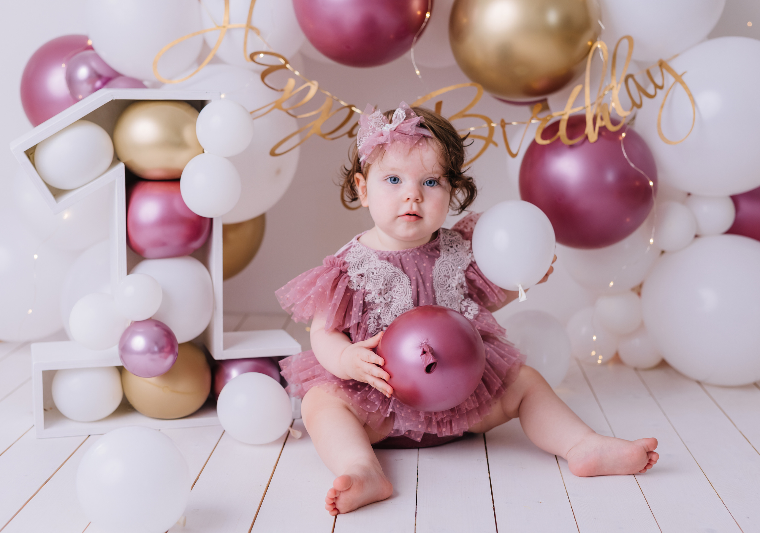 Первый тортик розовый металик. Семейный фотограф Обнинск