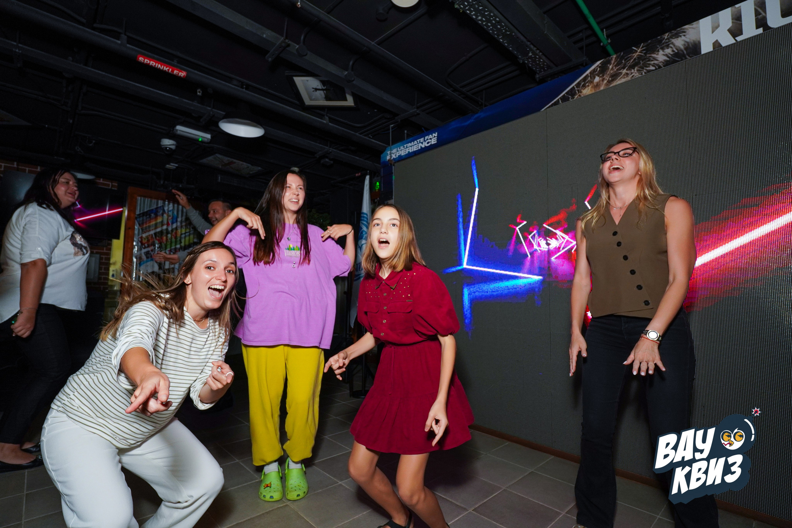 WOW QUIZ DUBAI. Фото | Видео Контент Мишель Ватаманюк