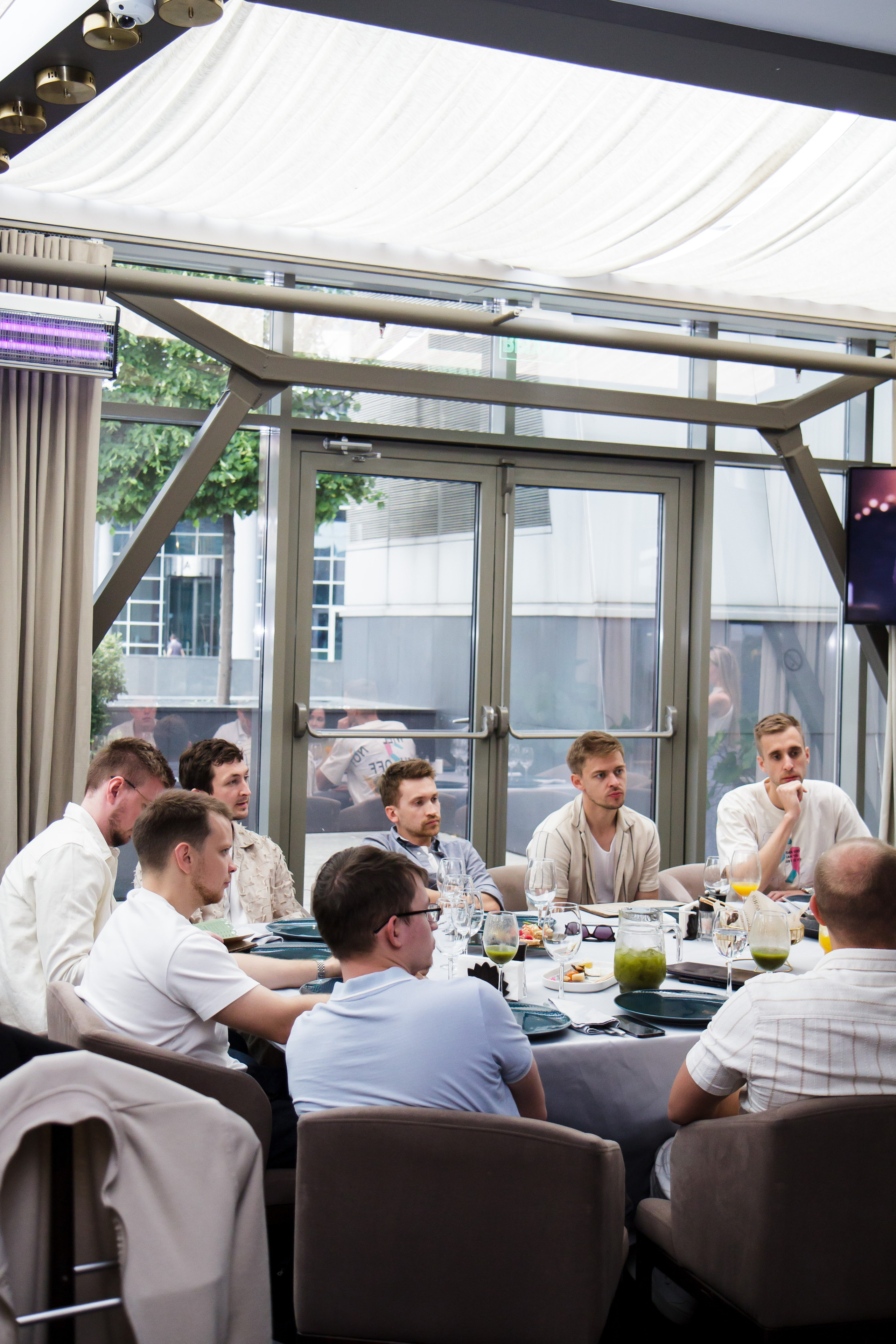 Бизнес-завтрак Германа Гаврилова. Фотограф Москва — личные фотосессии, лавстори в студии