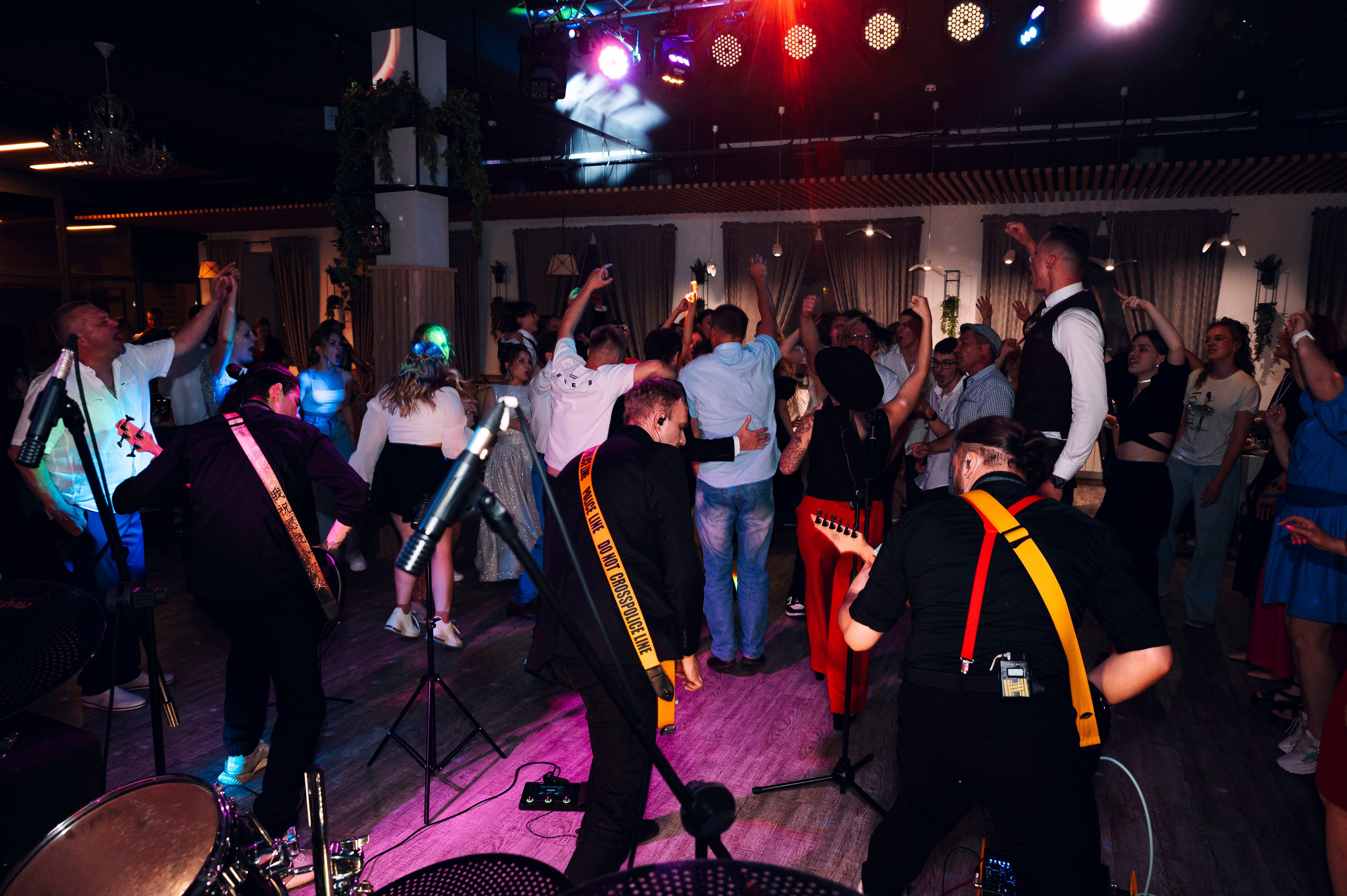 Выпускной (Калуга). Кавер-группа «Те-самые» на свадьбу, корпоратив! В Туле, Москве, Калуге