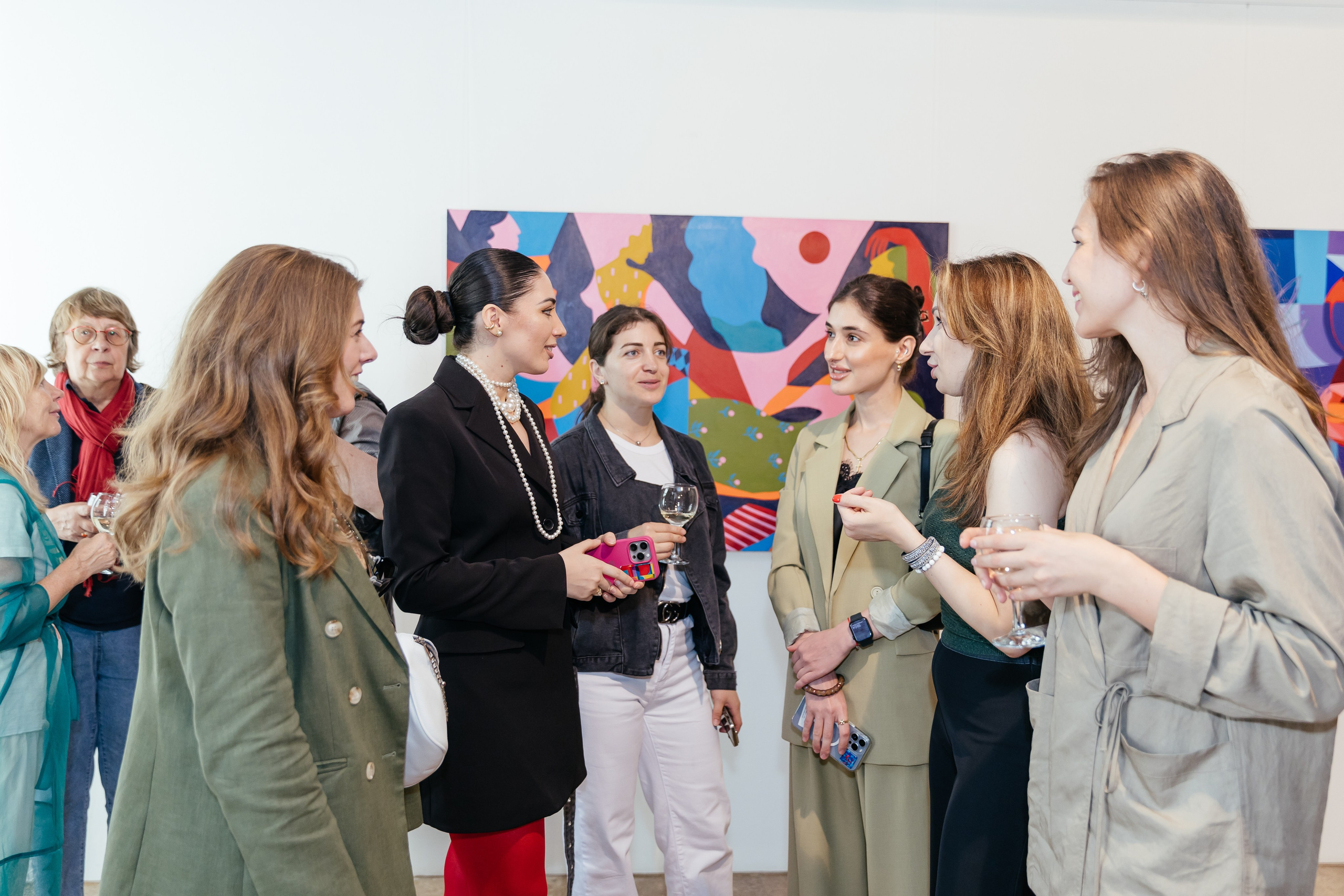 Выставка Лиры Алборовой «Цвет — это я». Свадебный и репортажный фотограф в Санкт-Петербурге Николай Голованов