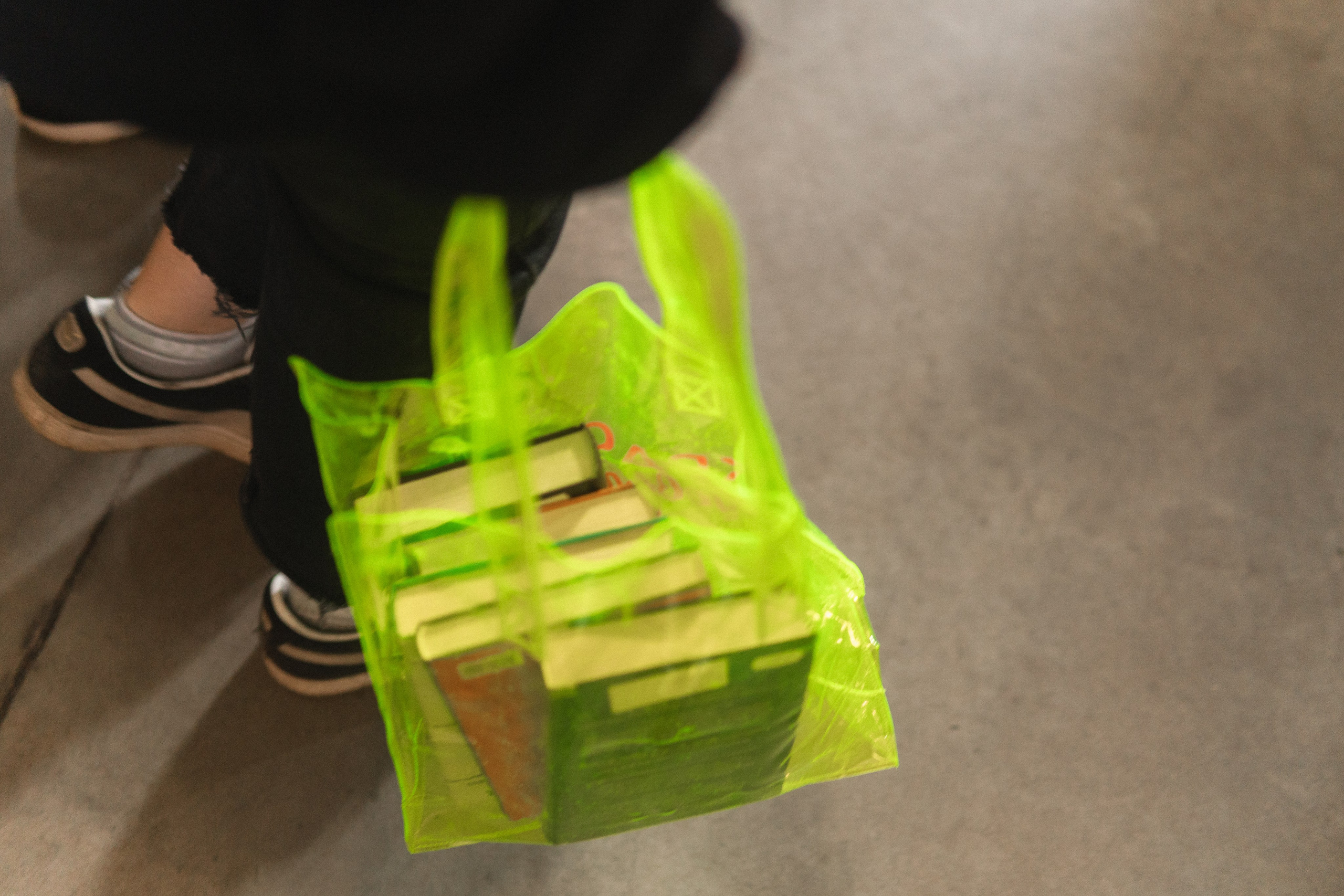 Благотворительный книжный маркет «ФОНАРЬ». Портретный и репортажный фотограф в Воронеже: Анастасия Пузикова