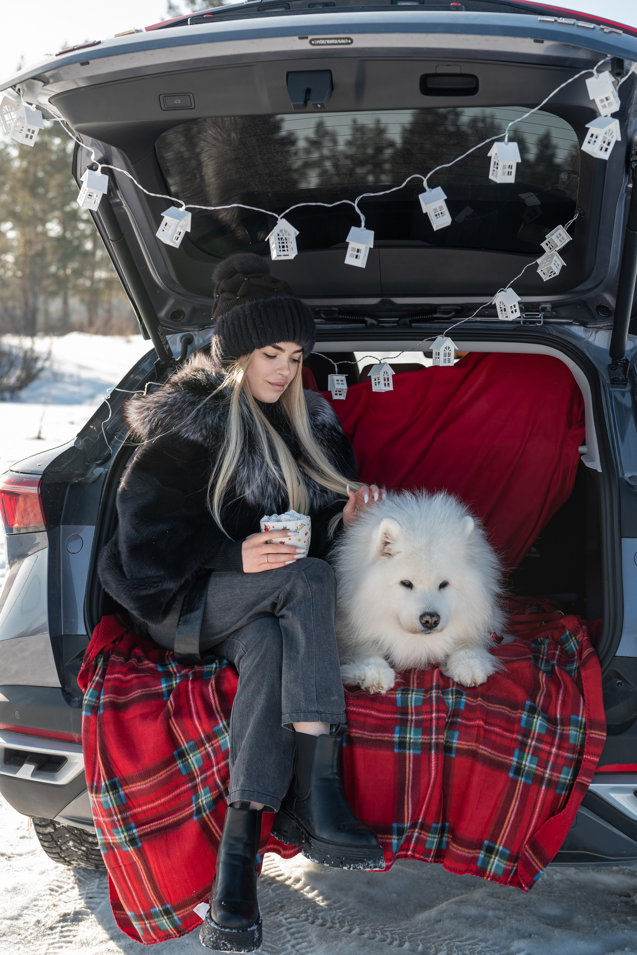 Фотопроект с Платоном и машиной на улице. Фотограф в городе Салават