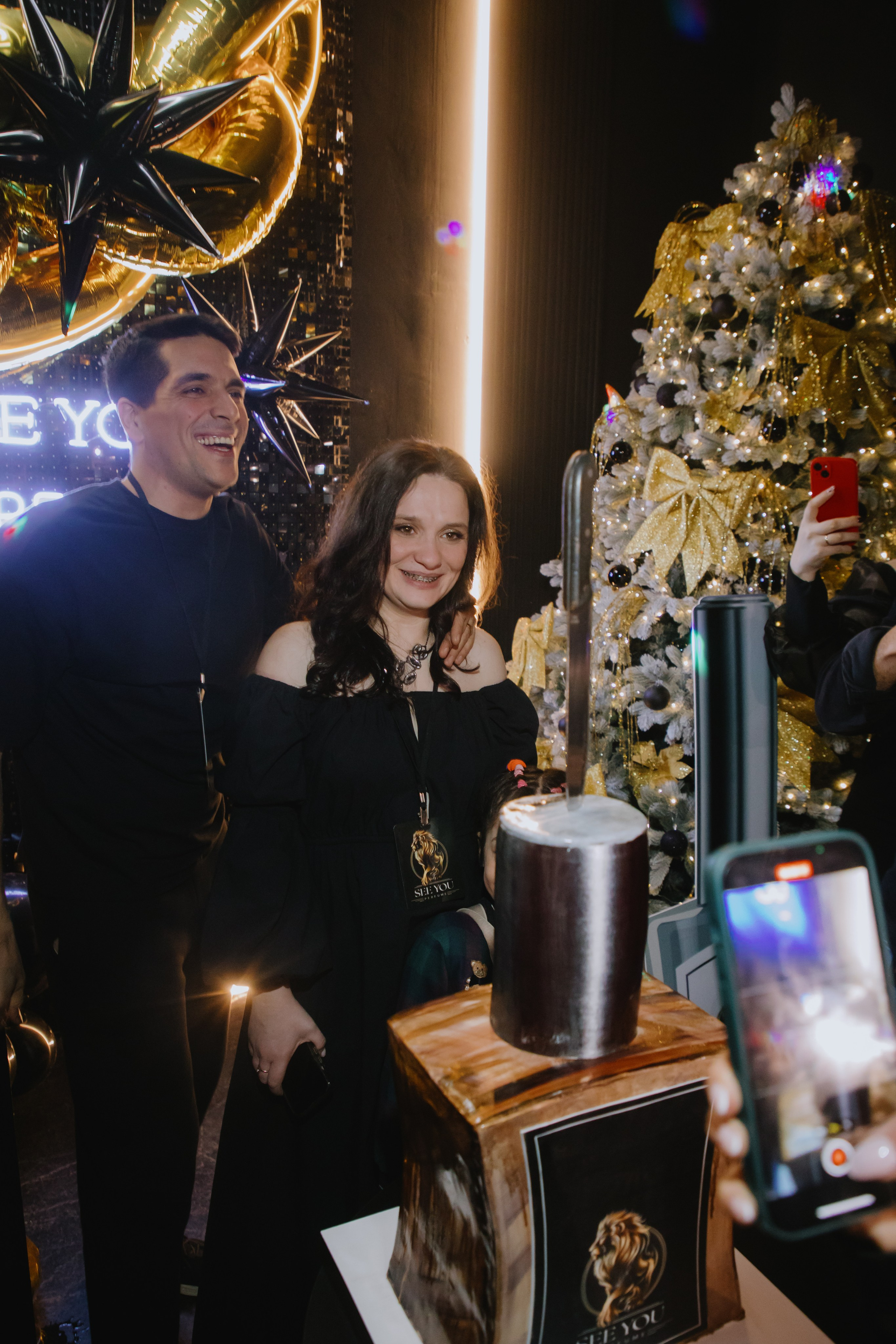 See `You Perfume. Фотограф в Москве и Санкт-Петербурге Дарина