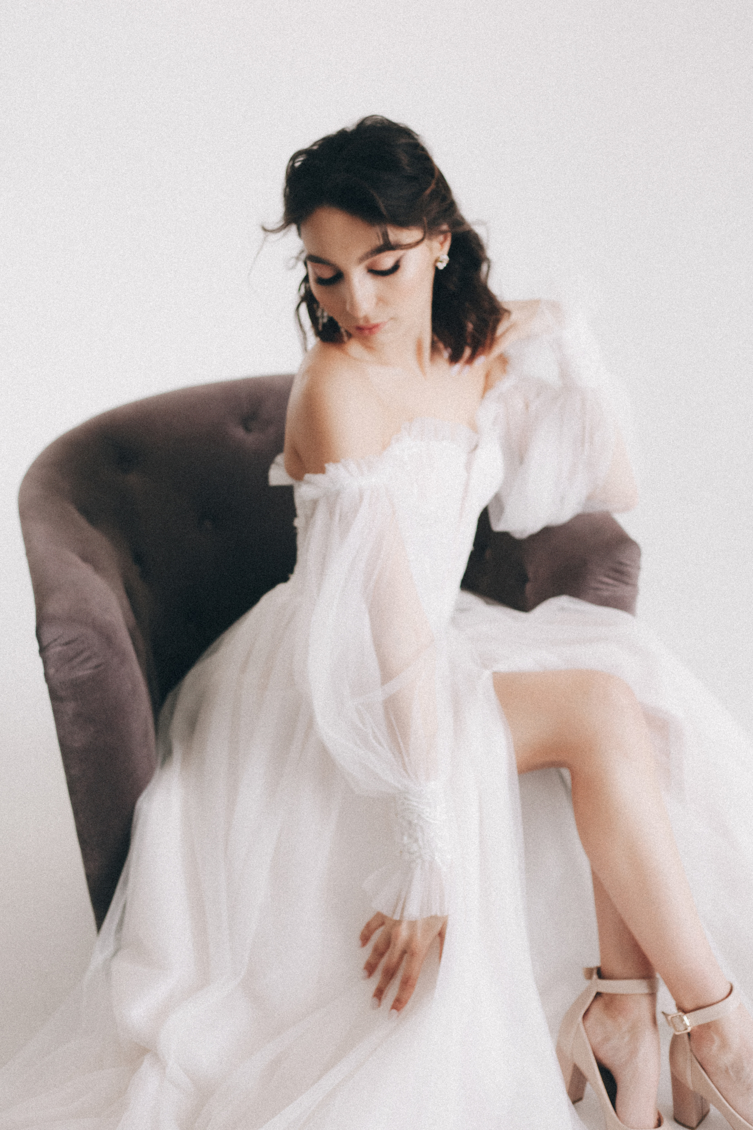 Свадебная фотосессия зимой в студии Москва. Свадебное фото и видео Москва Кристина Музыка