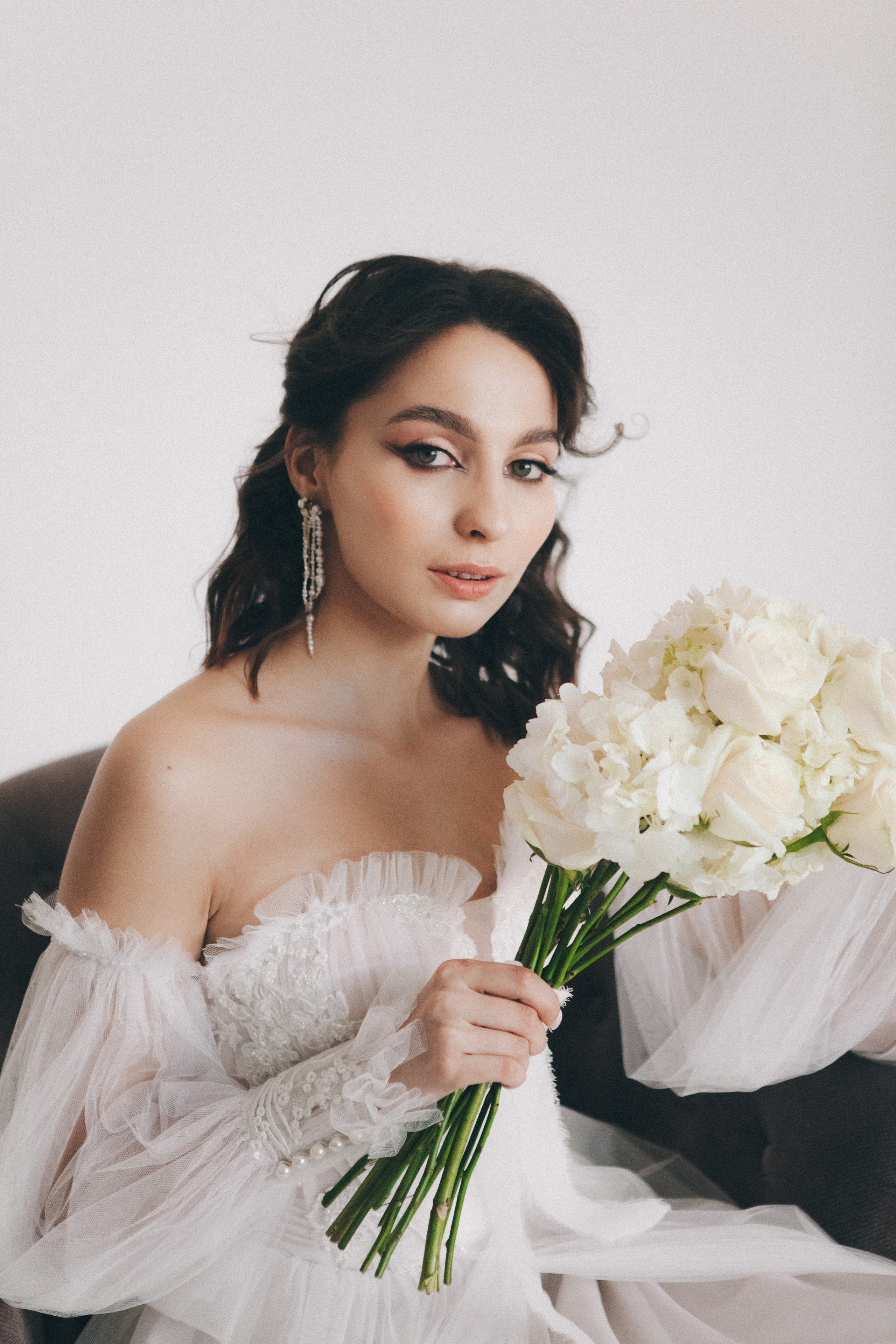 Свадебная фотосессия зимой в студии Москва. Свадебное фото и видео Москва Кристина Музыка