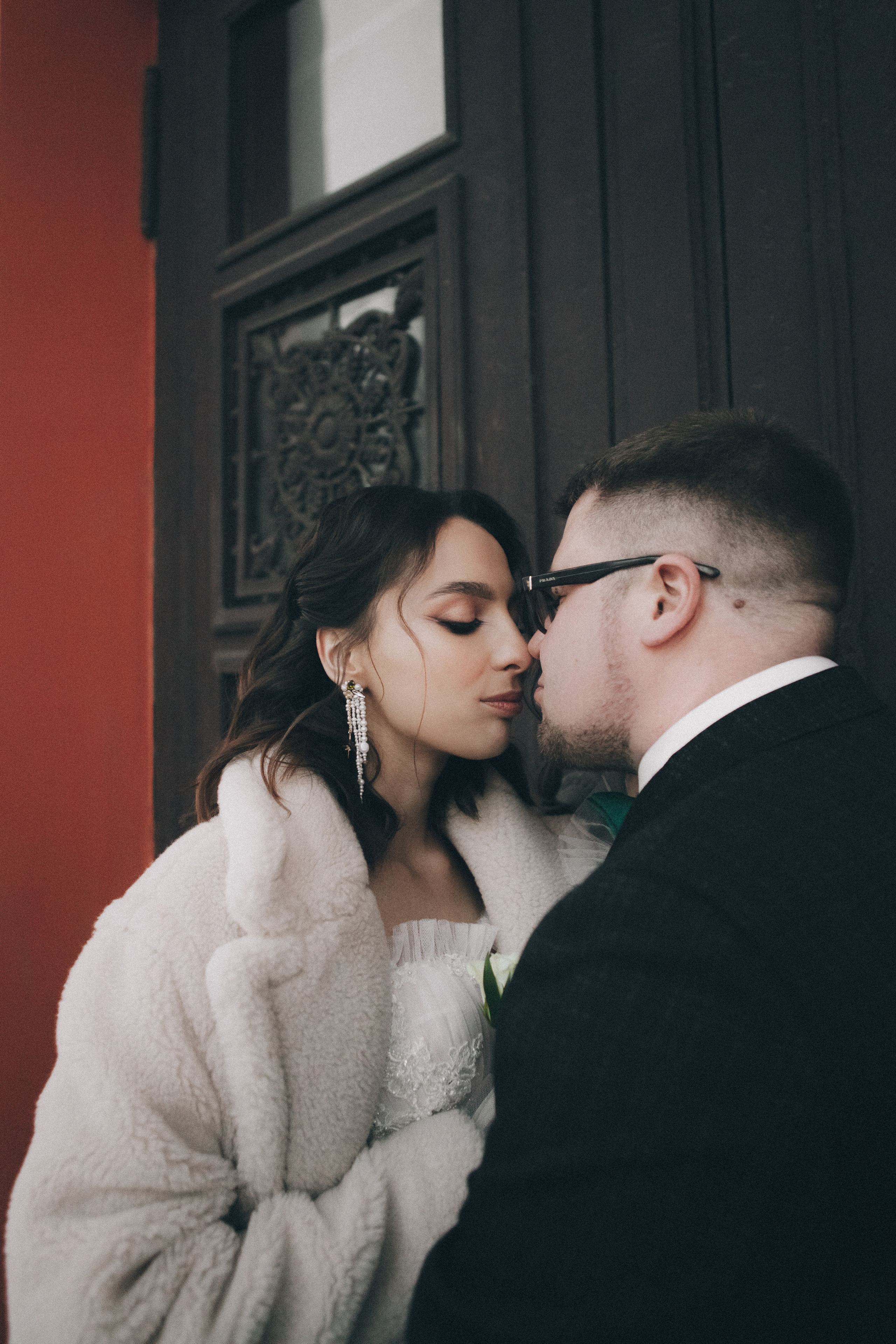 Свадебная фотосессия зимой в студии Москва. Свадебное фото и видео Москва Кристина Музыка