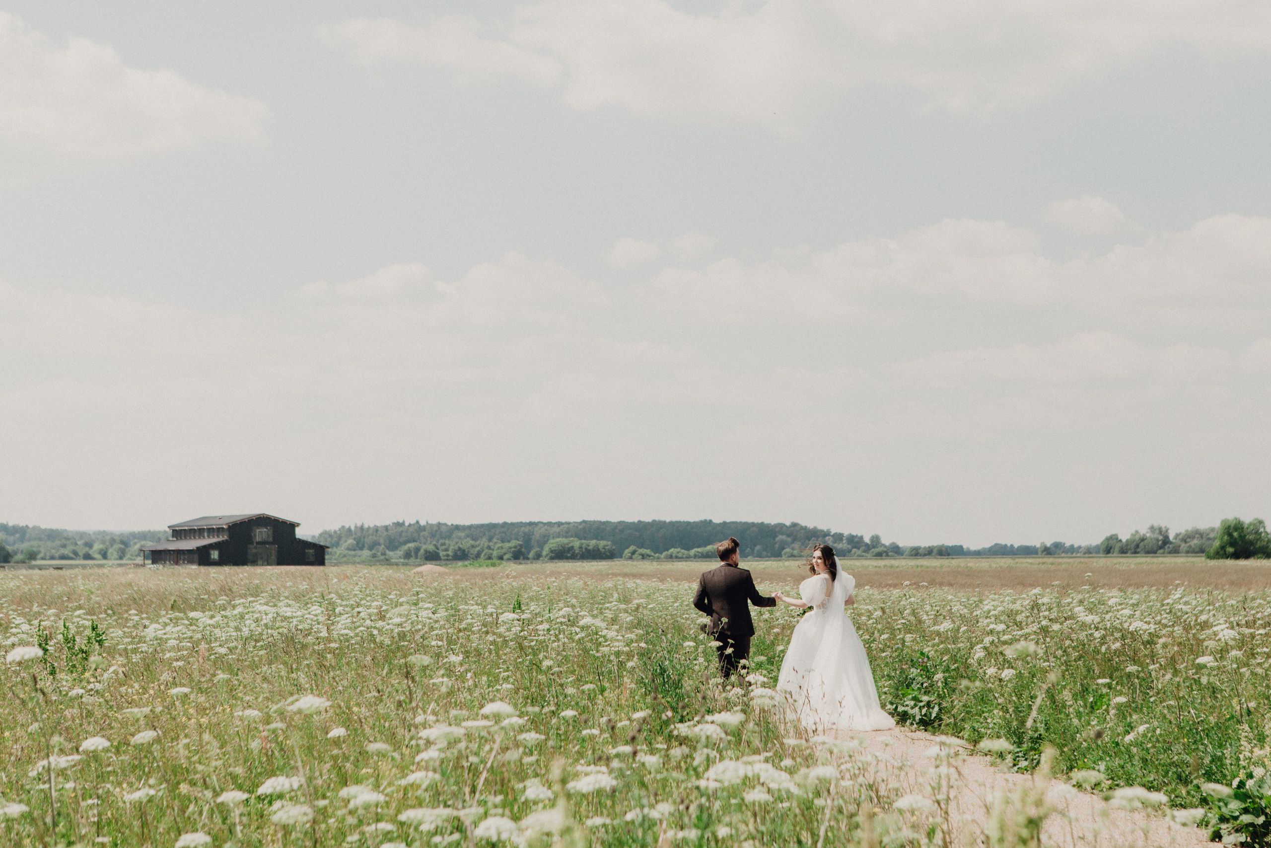Свадьба на природе. Свадебное фото и видео Москва Кристина Музыка