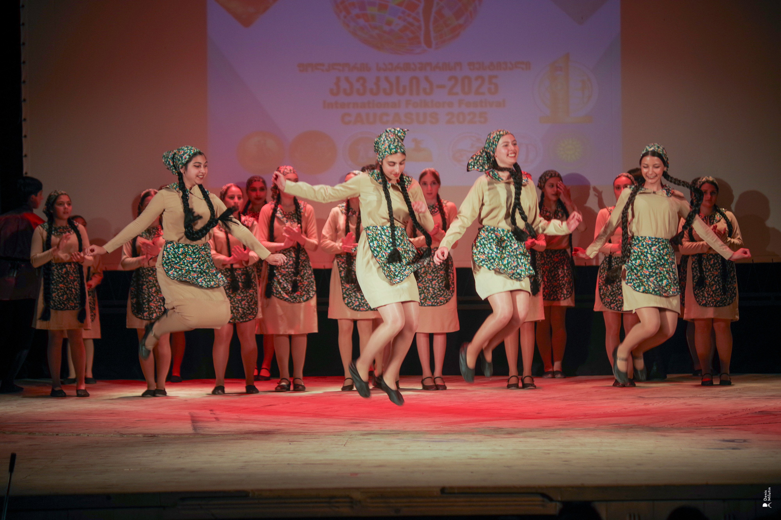 Танцы в прекрасном Они. Портретный фотограф Денис Милютин