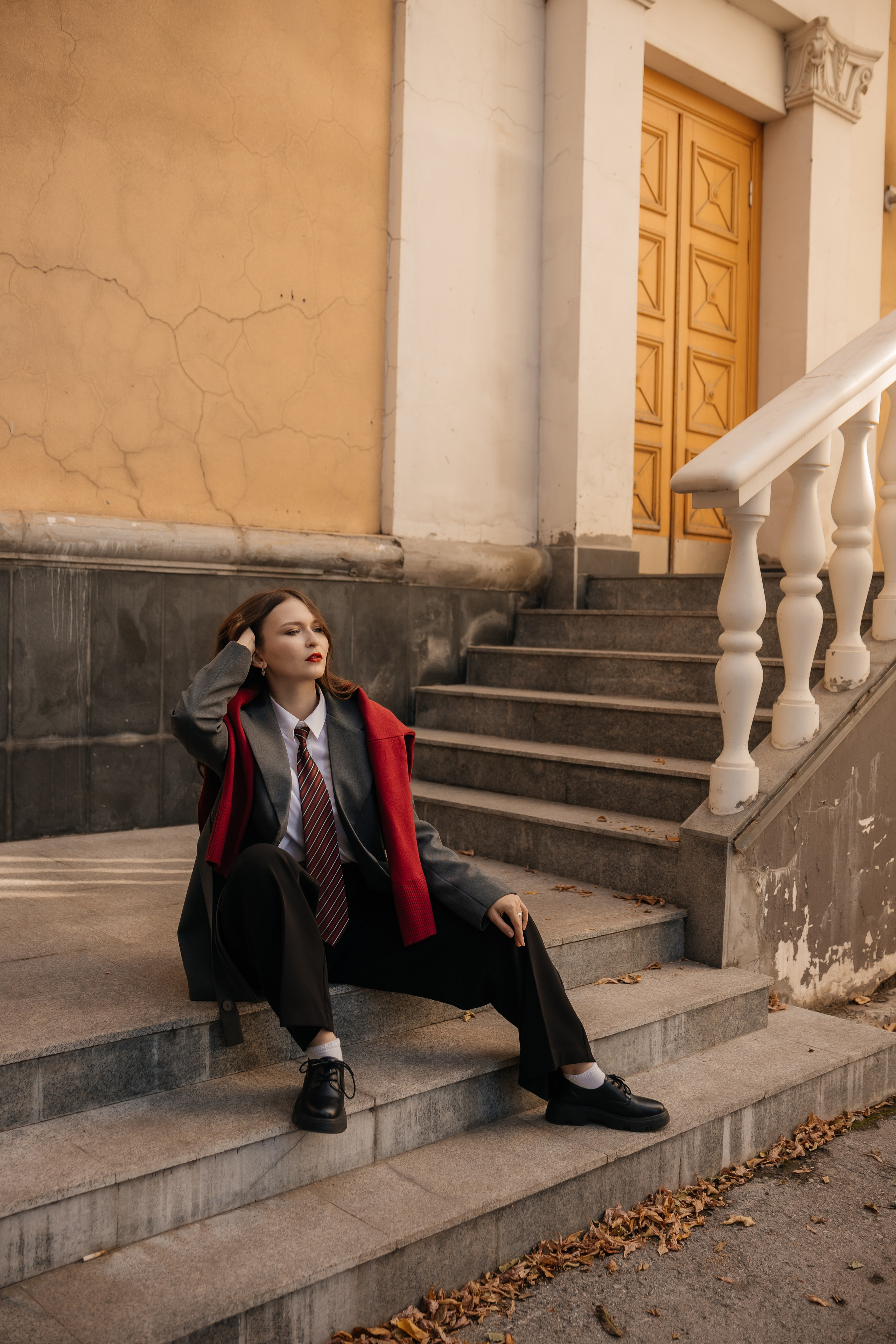 Софа. Прогулочная фотосессия у Победы. Свадебный и семейный фотограф в Новосибирске Ирина Дорошкова