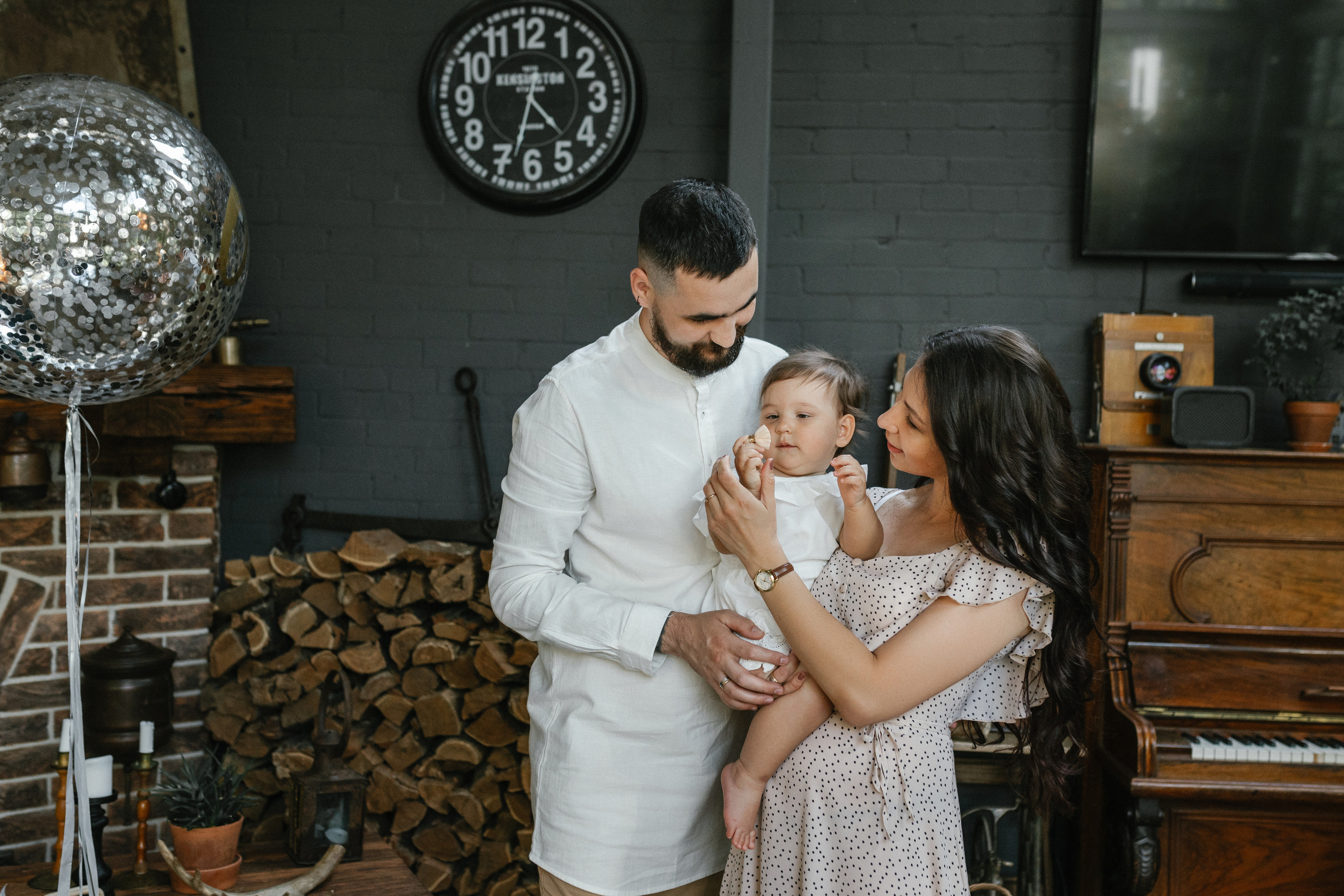 Настя и Ильдар. Год Карине. Семейный фотограф в г. Ростову-на-Дону Козлова Евгения