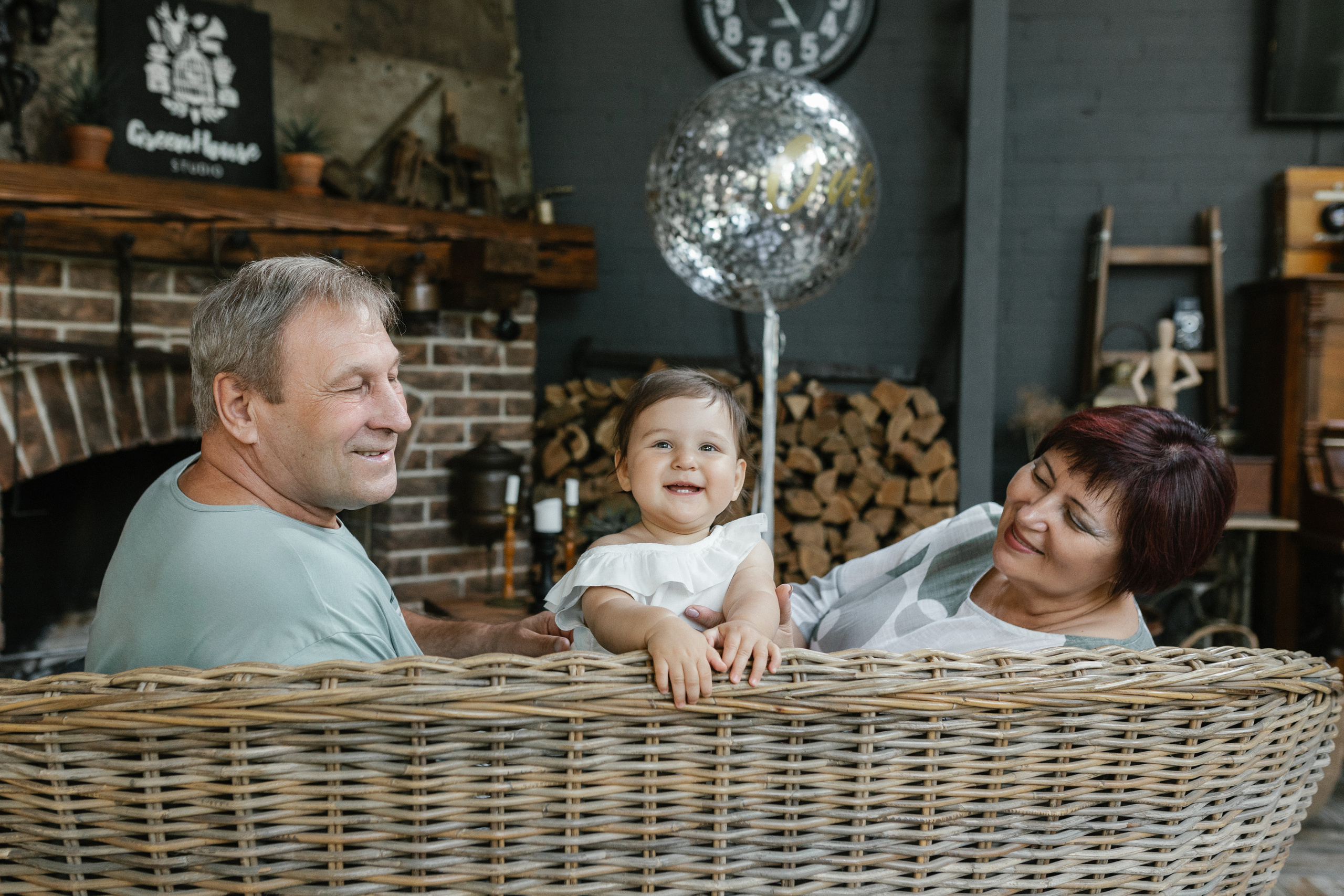 Настя и Ильдар. Год Карине. Семейный фотограф в г. Ростову-на-Дону Козлова Евгения