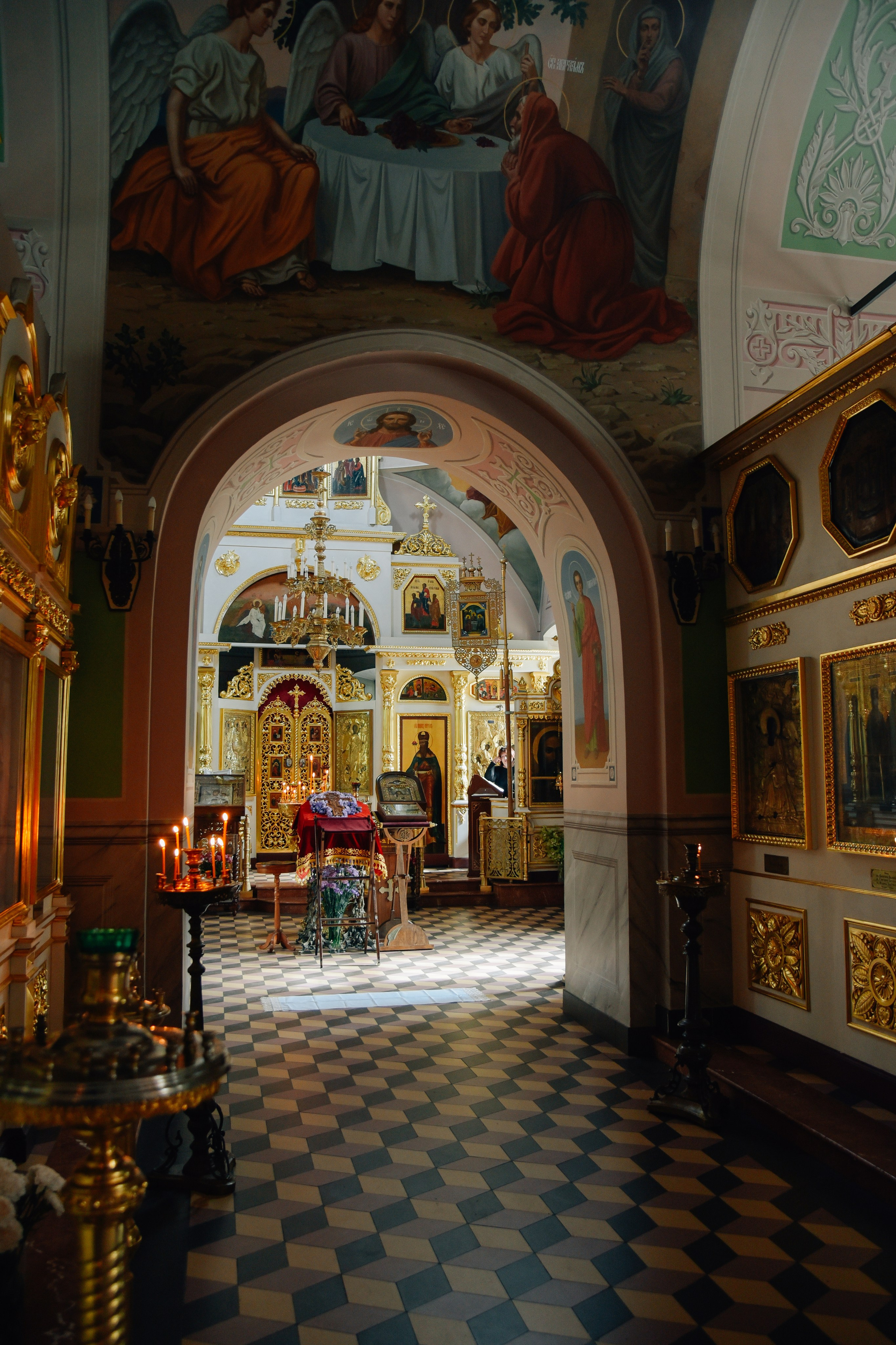 Венчание Храм Живоначальной Троицы на Воробьёвых горах. Фотограф Лола Волна, город Москва