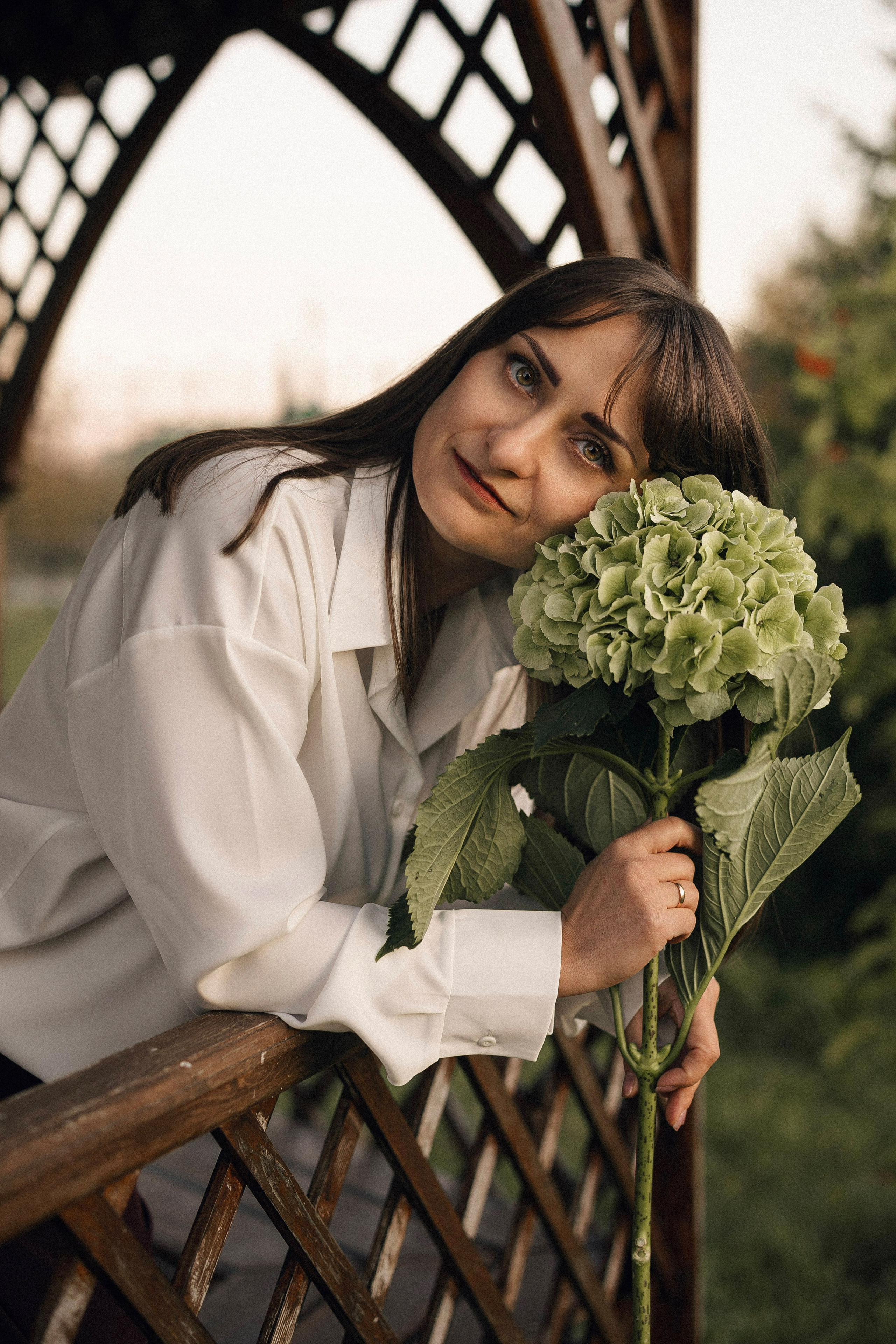 Натали с гортензией. Портретный, семейный и свадебный фотограф в Нарьян-Маре