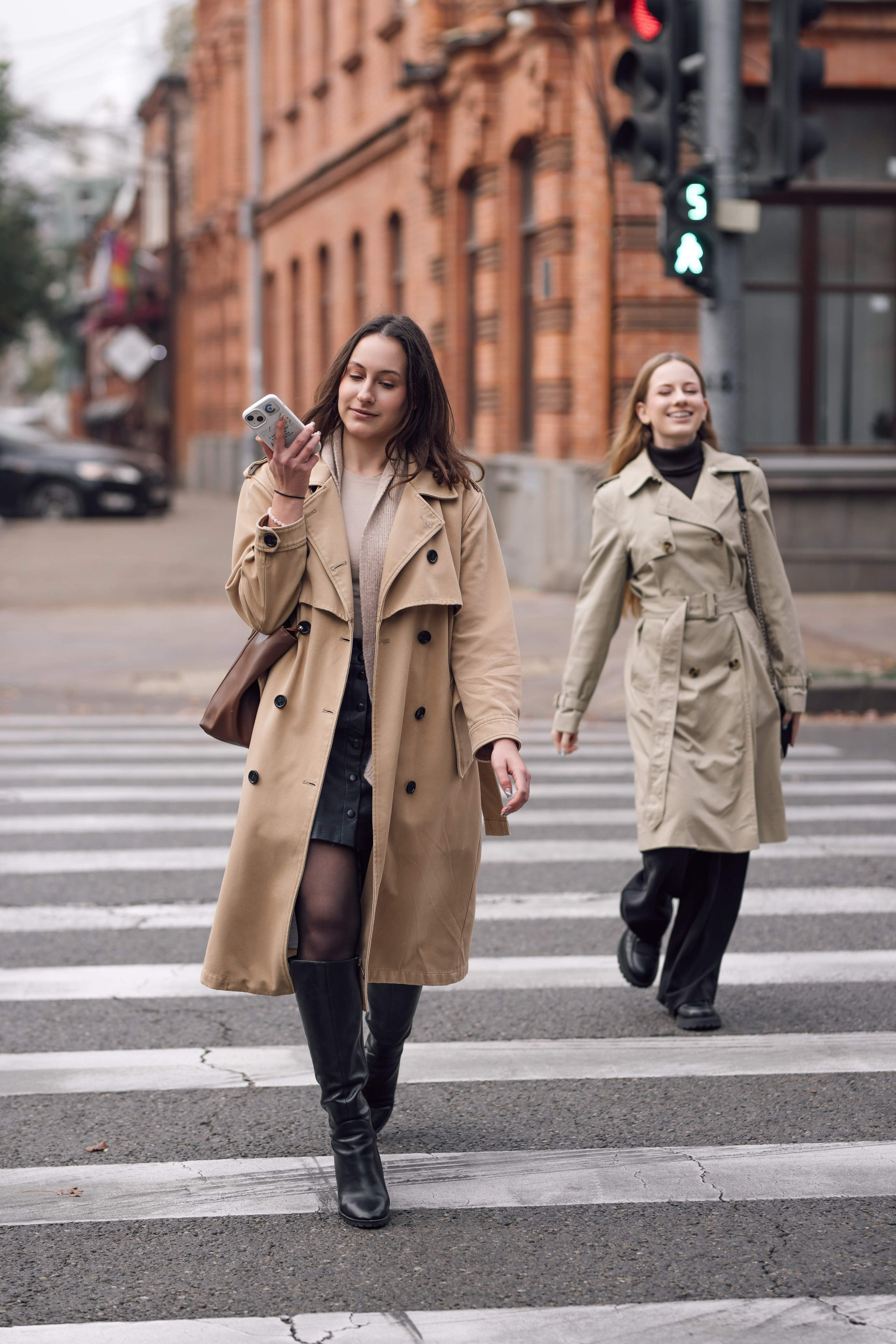 Две подружки, городская фотопрогулка. Фотохудожник Наталия Кирсанова