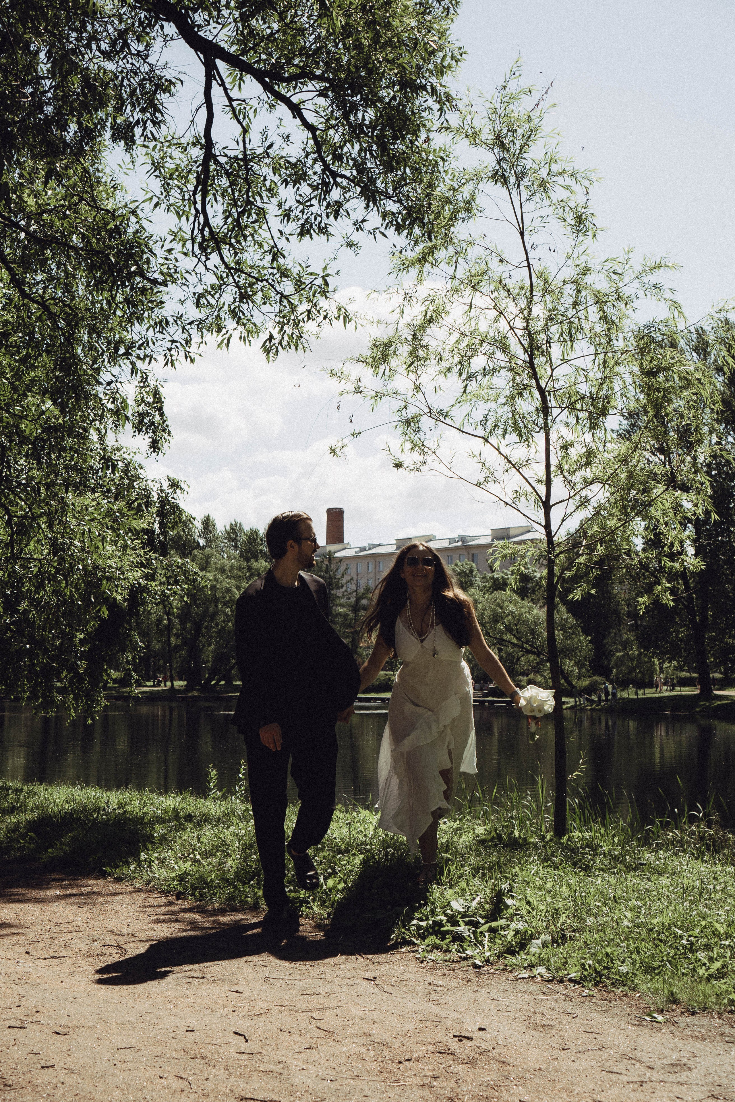 СВАДЕБНАЯ СЬЕМКА В ПАРКЕ ПОБЕДЫ И ПРОГУЛКА ПО МОСКОВСКОМУ ПРОСПЕКТУ. Профессиональный фотограф, Санкт-Петербург — Виктория Богомолова