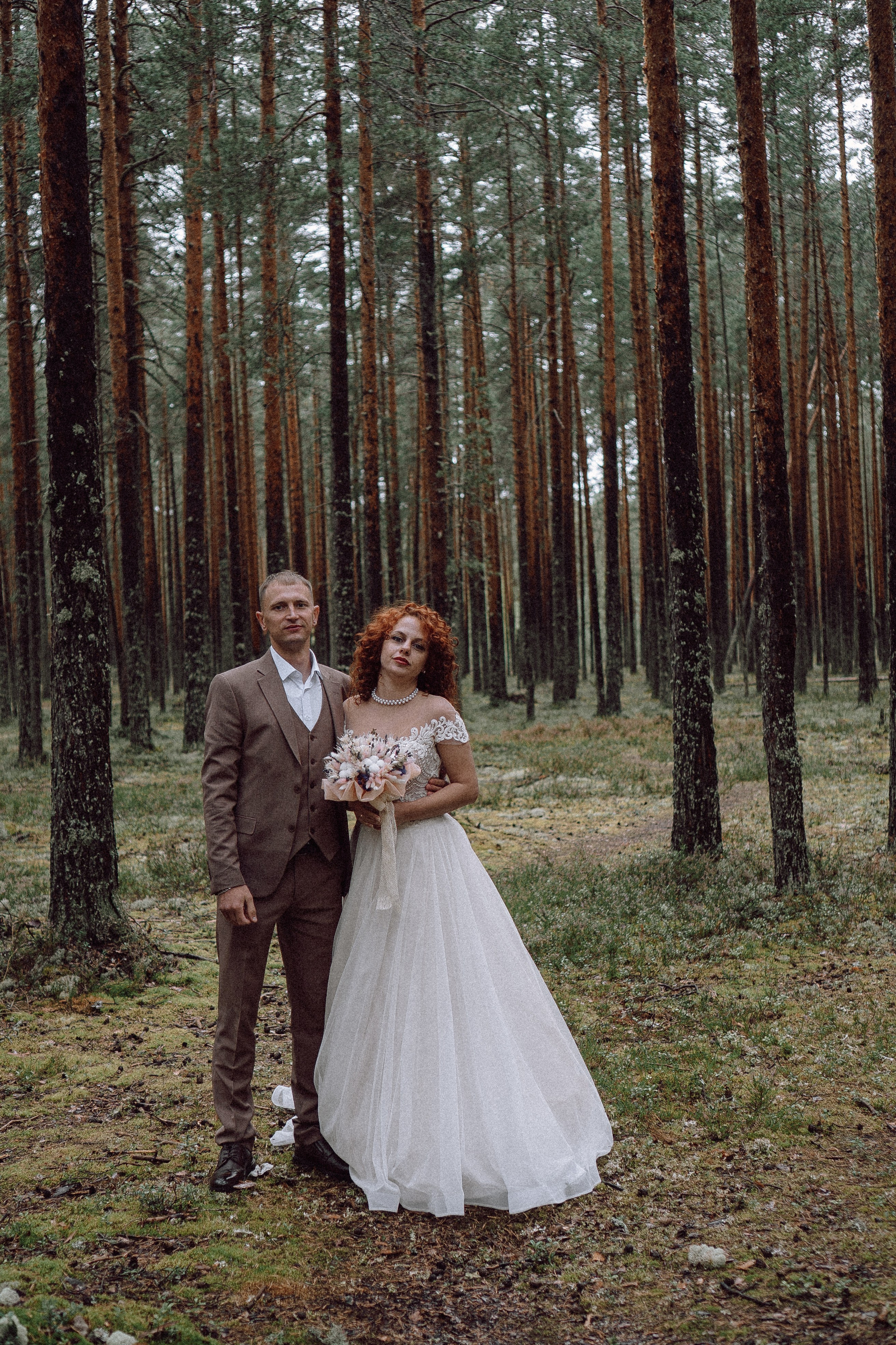 СВАДЕБНАЯ ФОТОСЕССИИЯ ПАРЫ В ГОРОДЕ ПРИОЗЕРСК В СОСНОВОМ ЛЕСУ И С ПИКАПОМ. Профессиональный фотограф, Санкт-Петербург — Виктория Богомолова