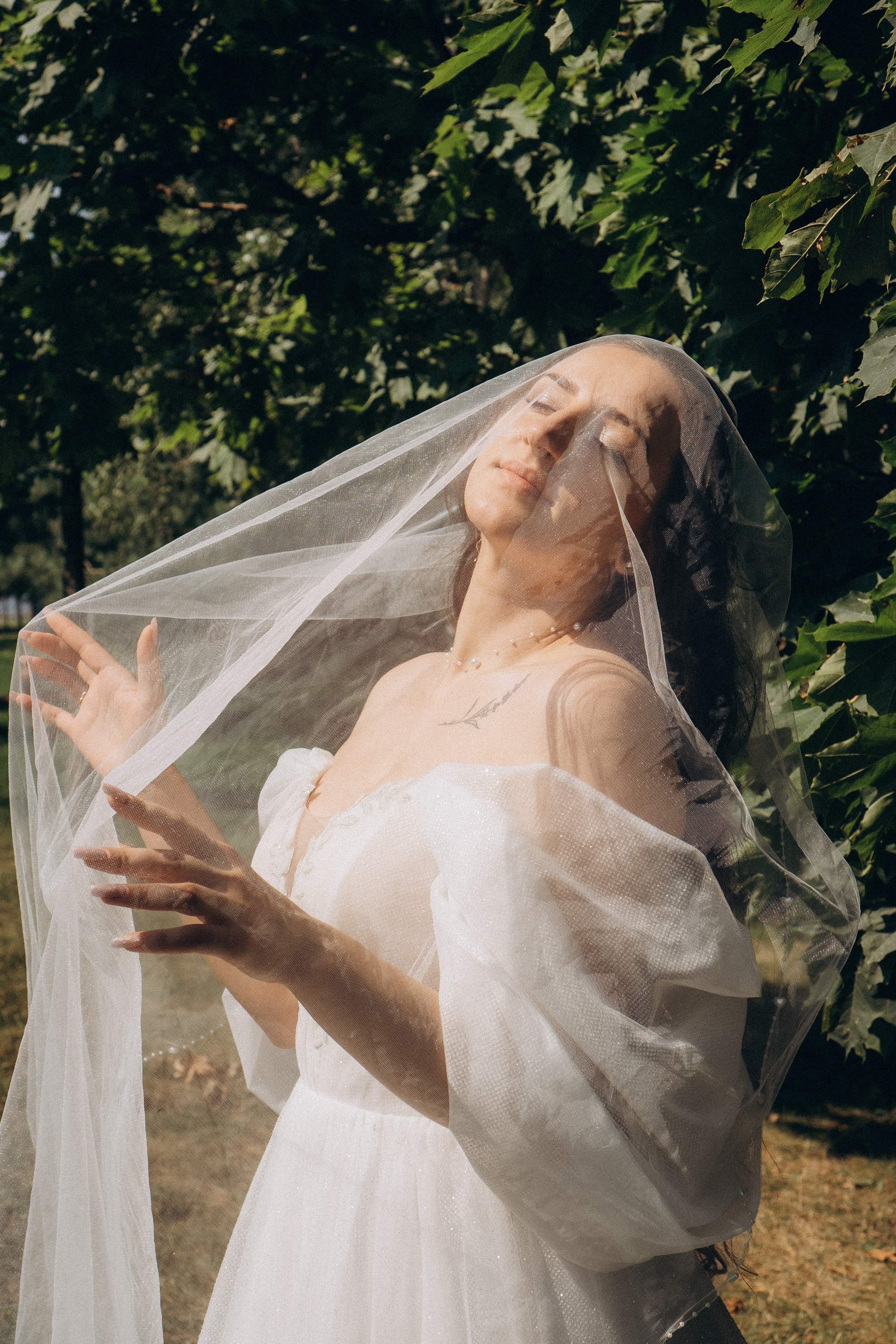 СВАДЕБНАЯ СЬЕМК В ПАРКЕ 300-ЛЕТИЯ. Профессиональный фотограф, Санкт-Петербург — Виктория Богомолова