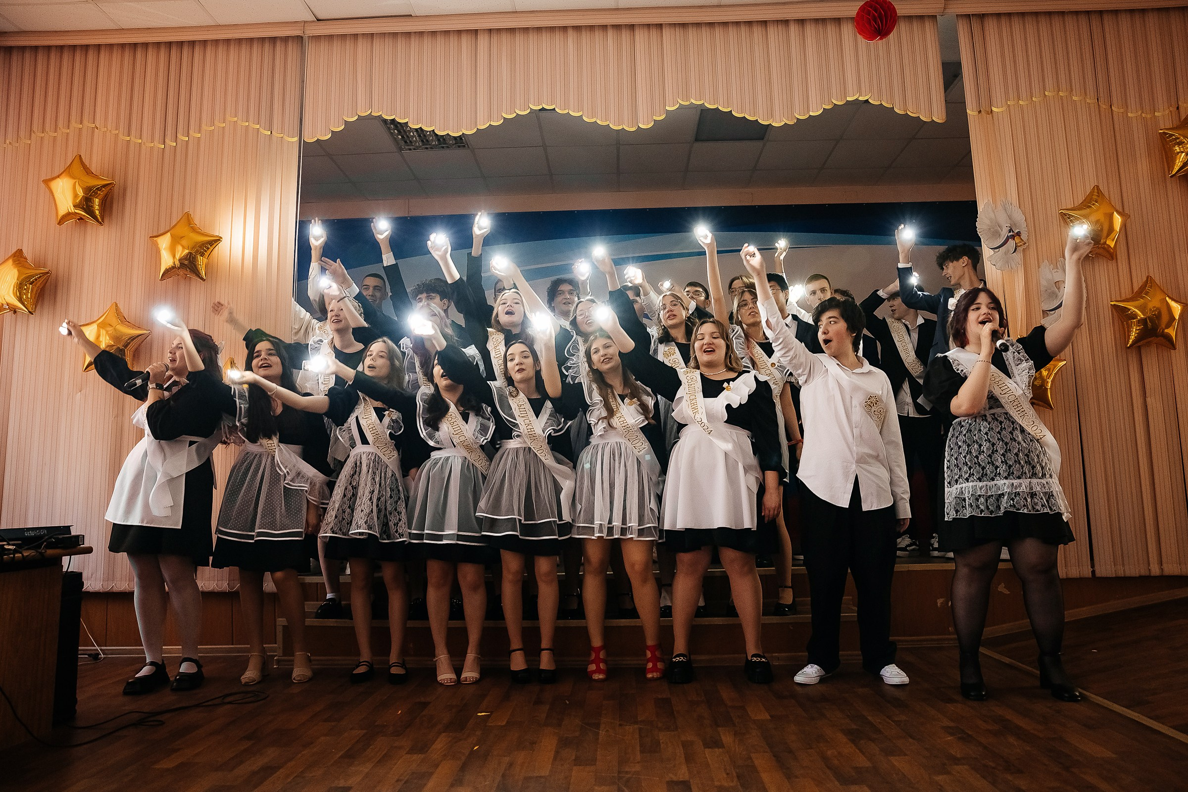 Последний звонок СОШ № 12. Семейный и свадебный фотограф в Москве Леванова Александра