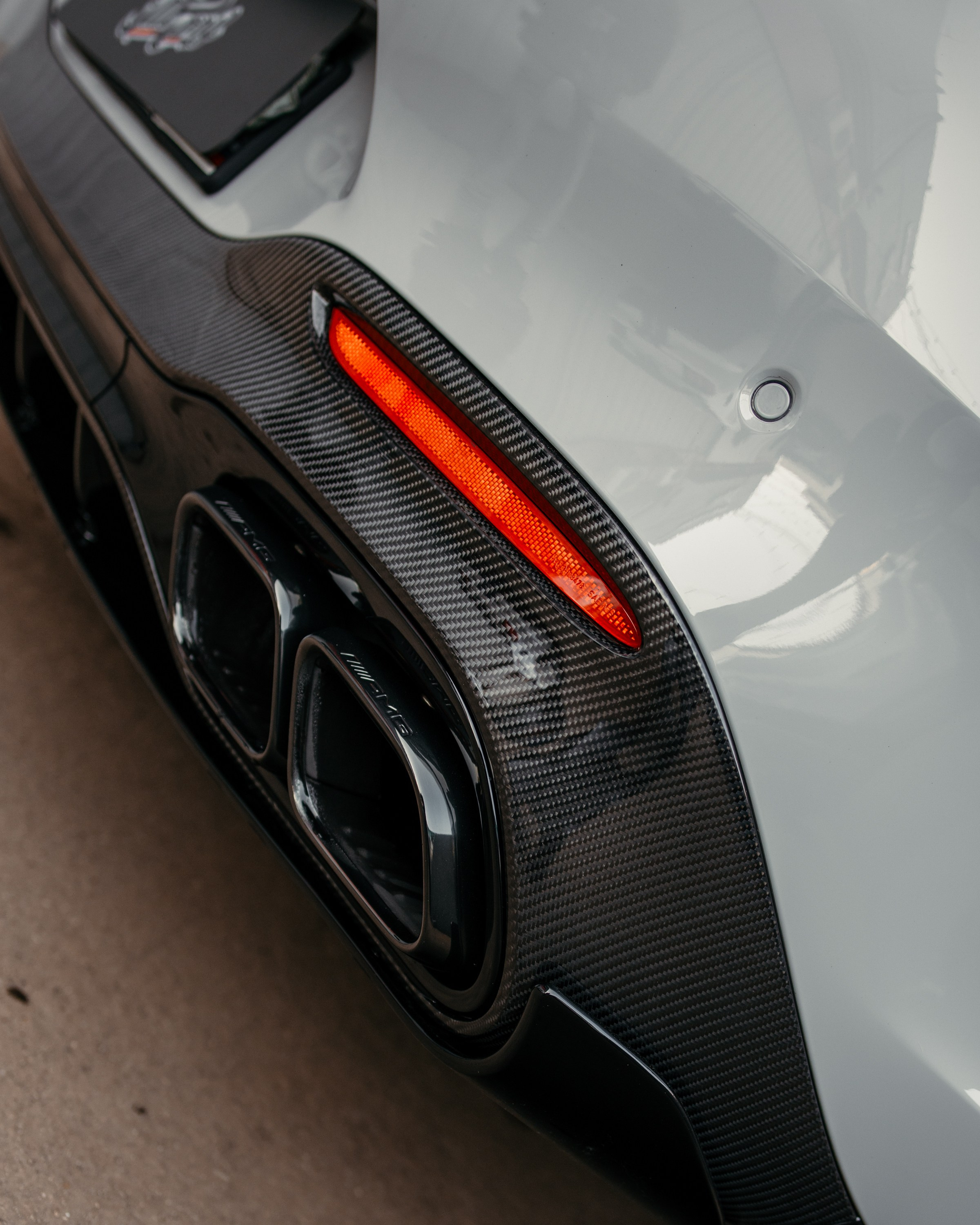 Mercedes SL63 amg классический карбон глянцевых элементов кузова. DeLorein