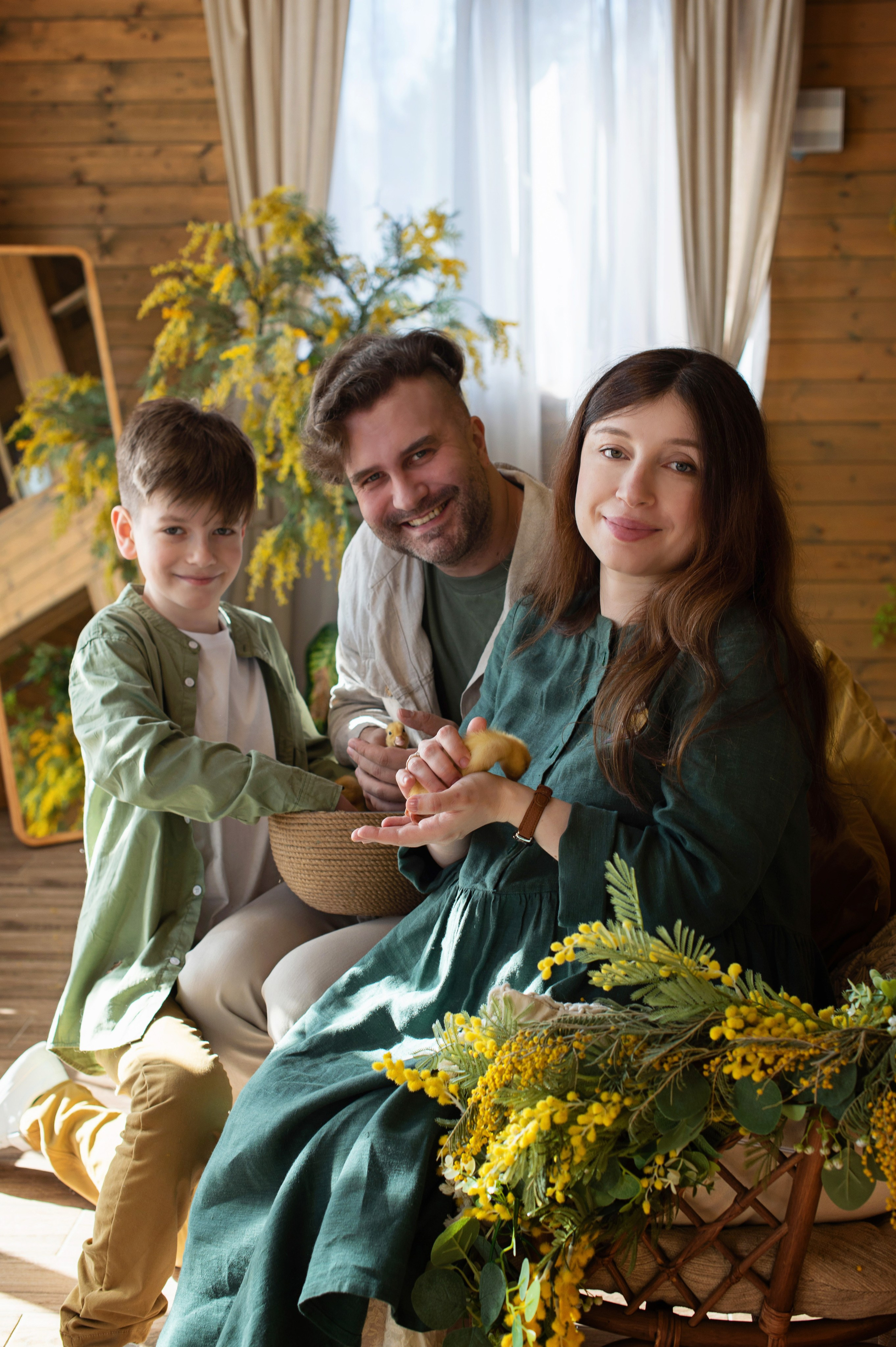 Уютная семейная съёмка в студии. Семейный и портретный фотограф Надежда Вылку