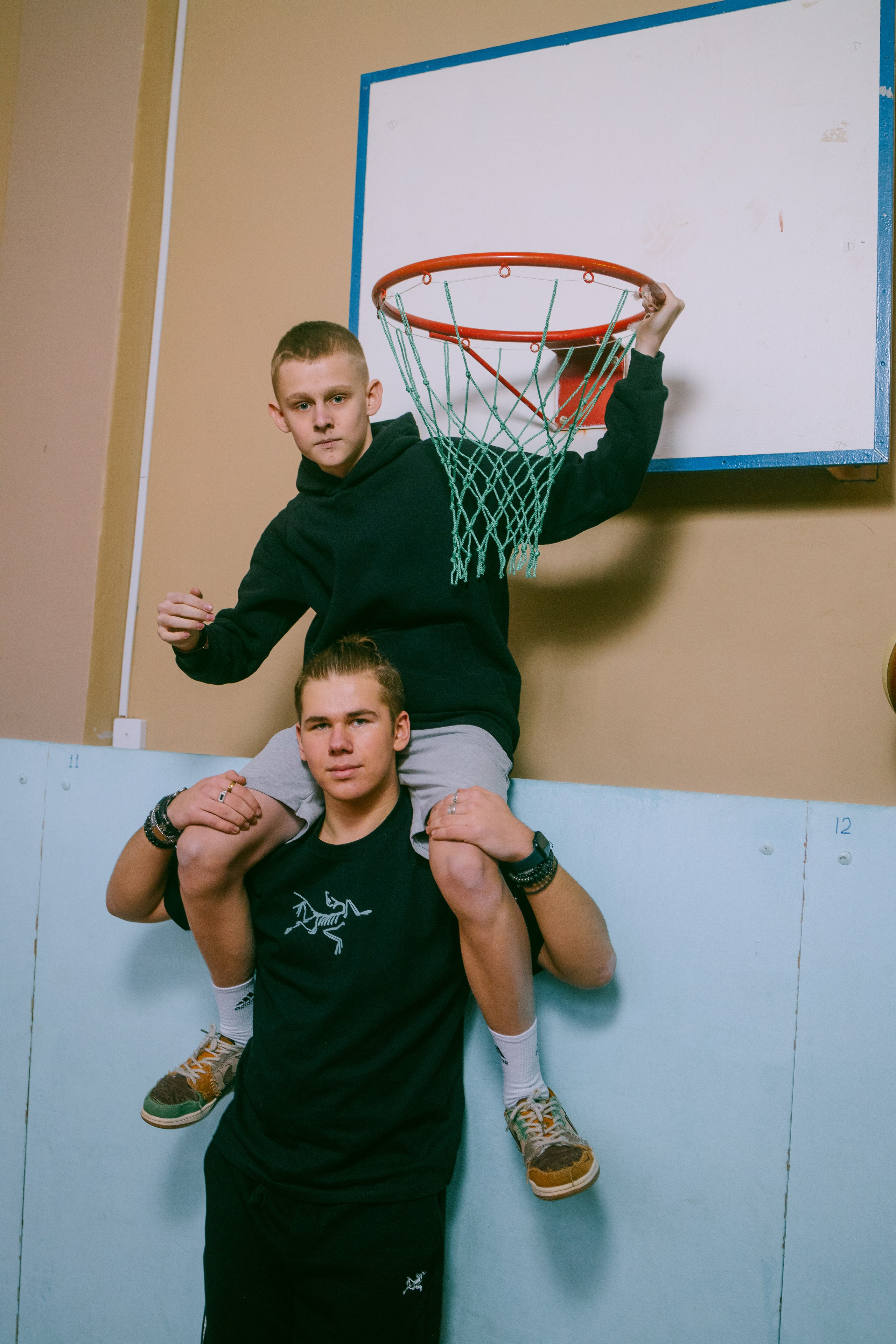 Групповая фотосессия 9 класса для альбома. Выпускные альбомы в Серпухове