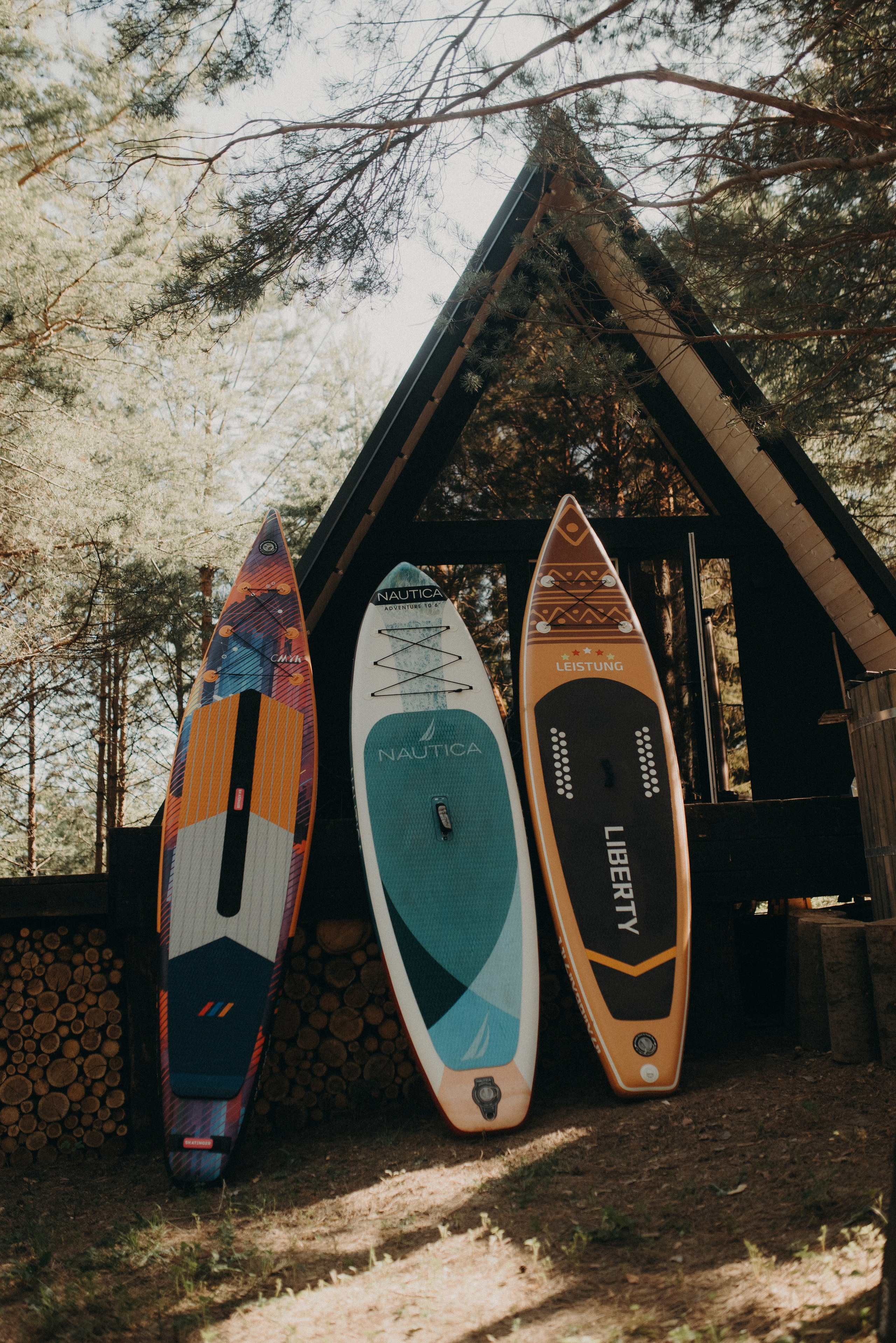 Шалаш среди леса. Главная