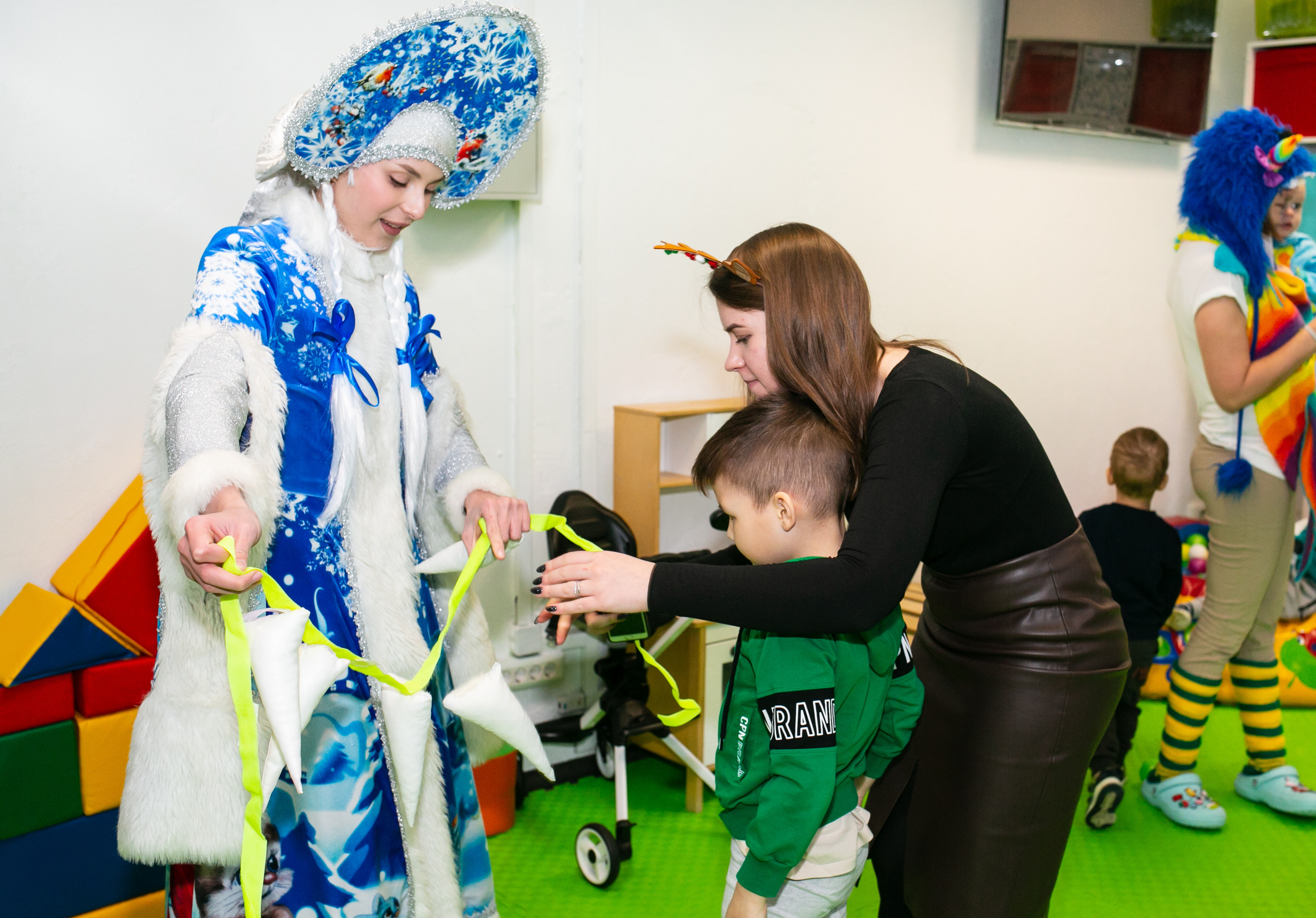Новогодний утренник. Фотограф новорожденных и семейный фотограф НСО г. Бердск Марина Львова