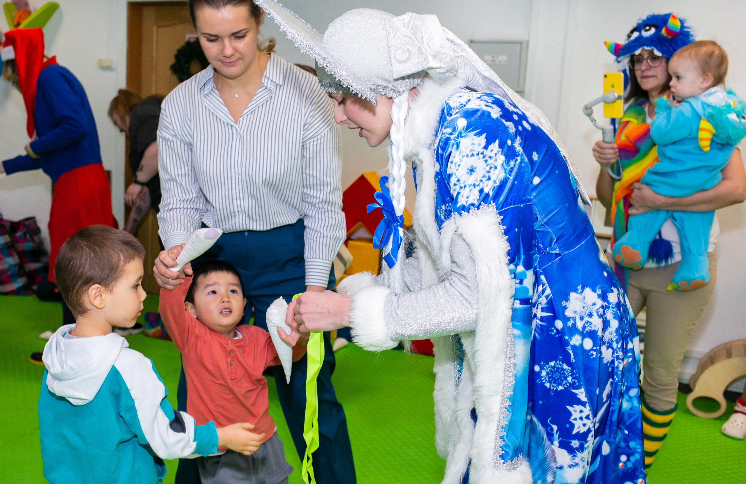 Новогодний утренник. Фотограф новорожденных и семейный фотограф НСО г. Бердск Марина Львова