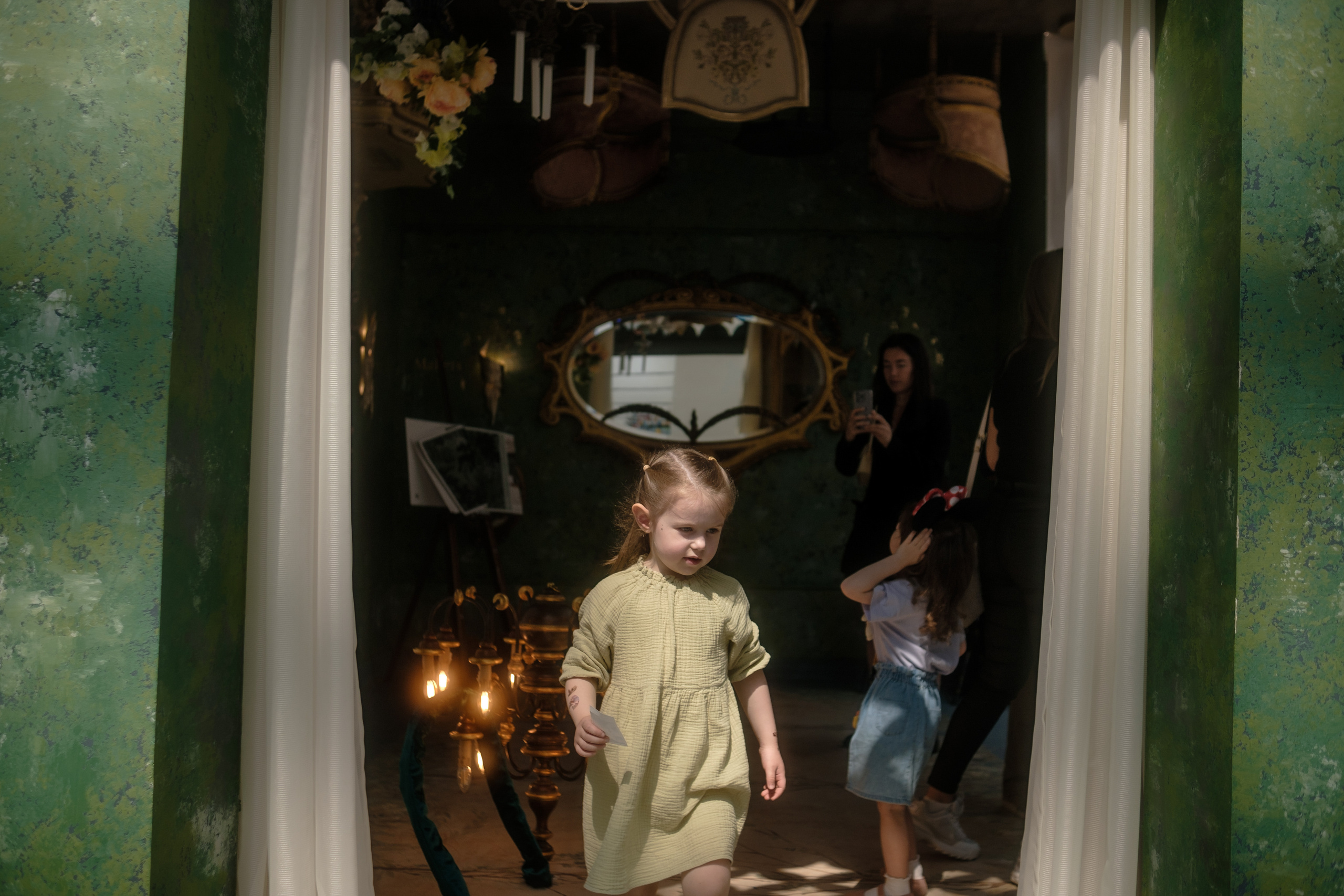 Арх Москва 2023. Репортаж — Бэки — Портреты. Москва, СПб. Алексей Назаров